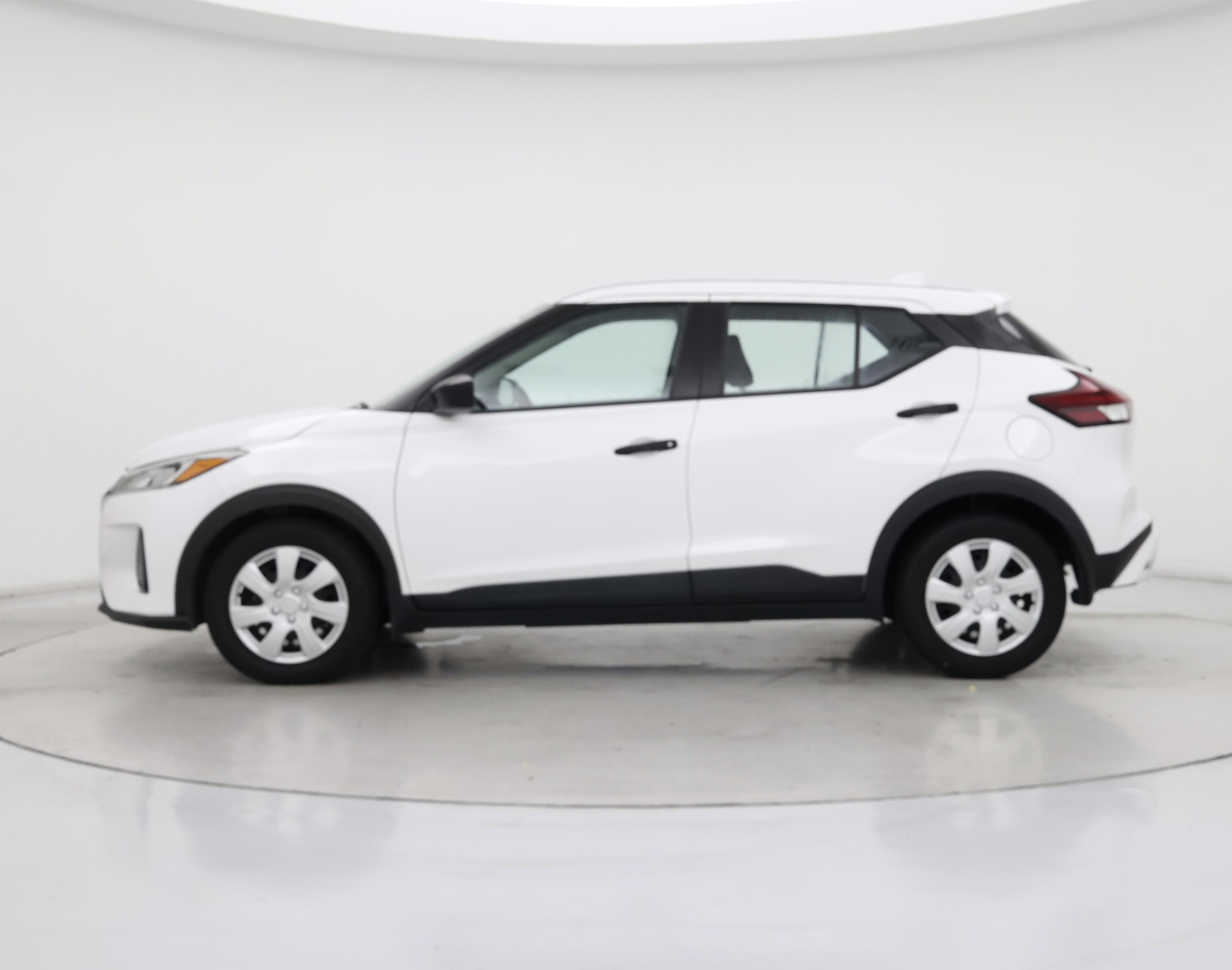 Thumbnail: 2021 Nissan Kicks - 3