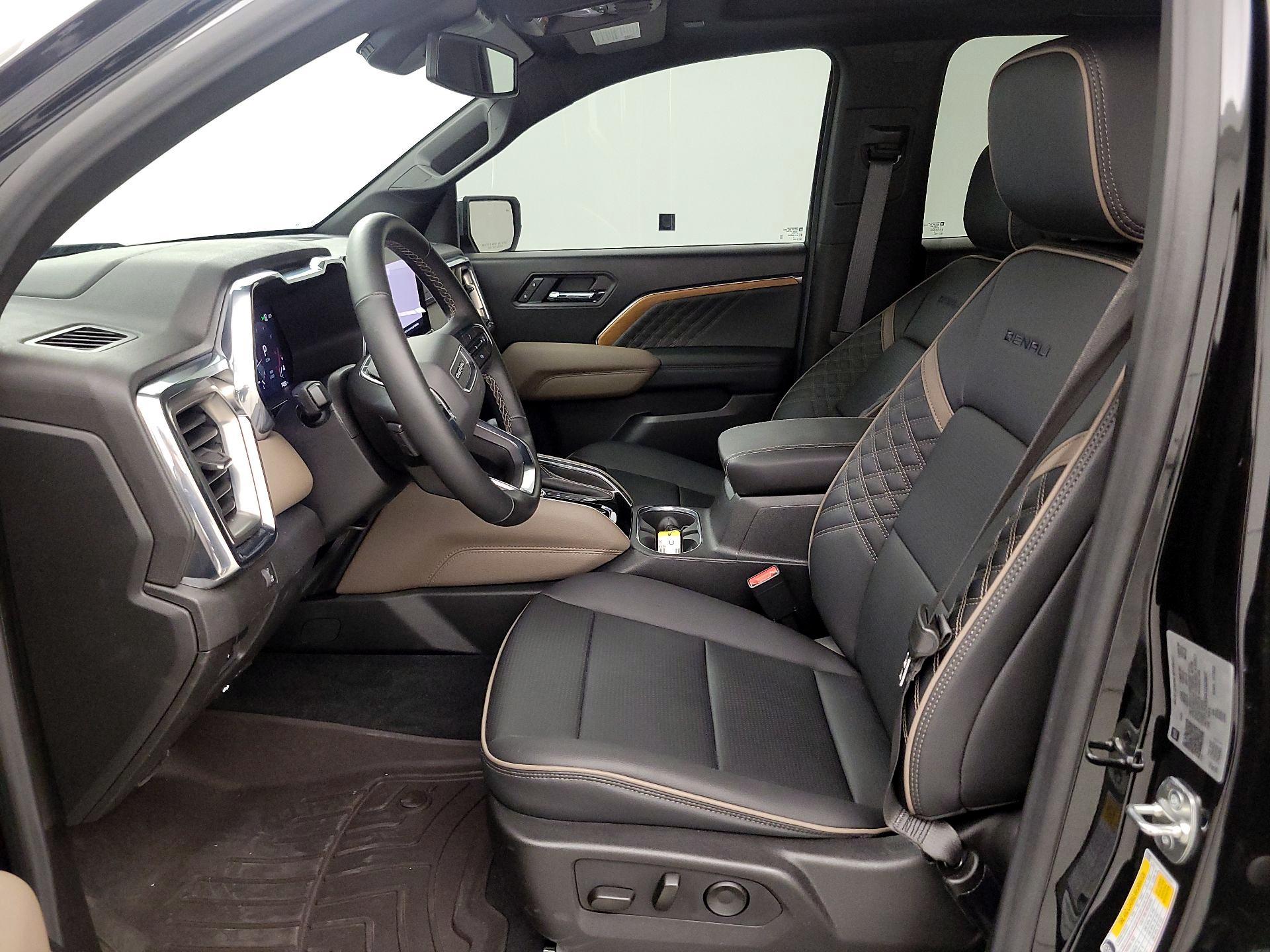 Thumbnail: 2025 GMC Canyon - 11