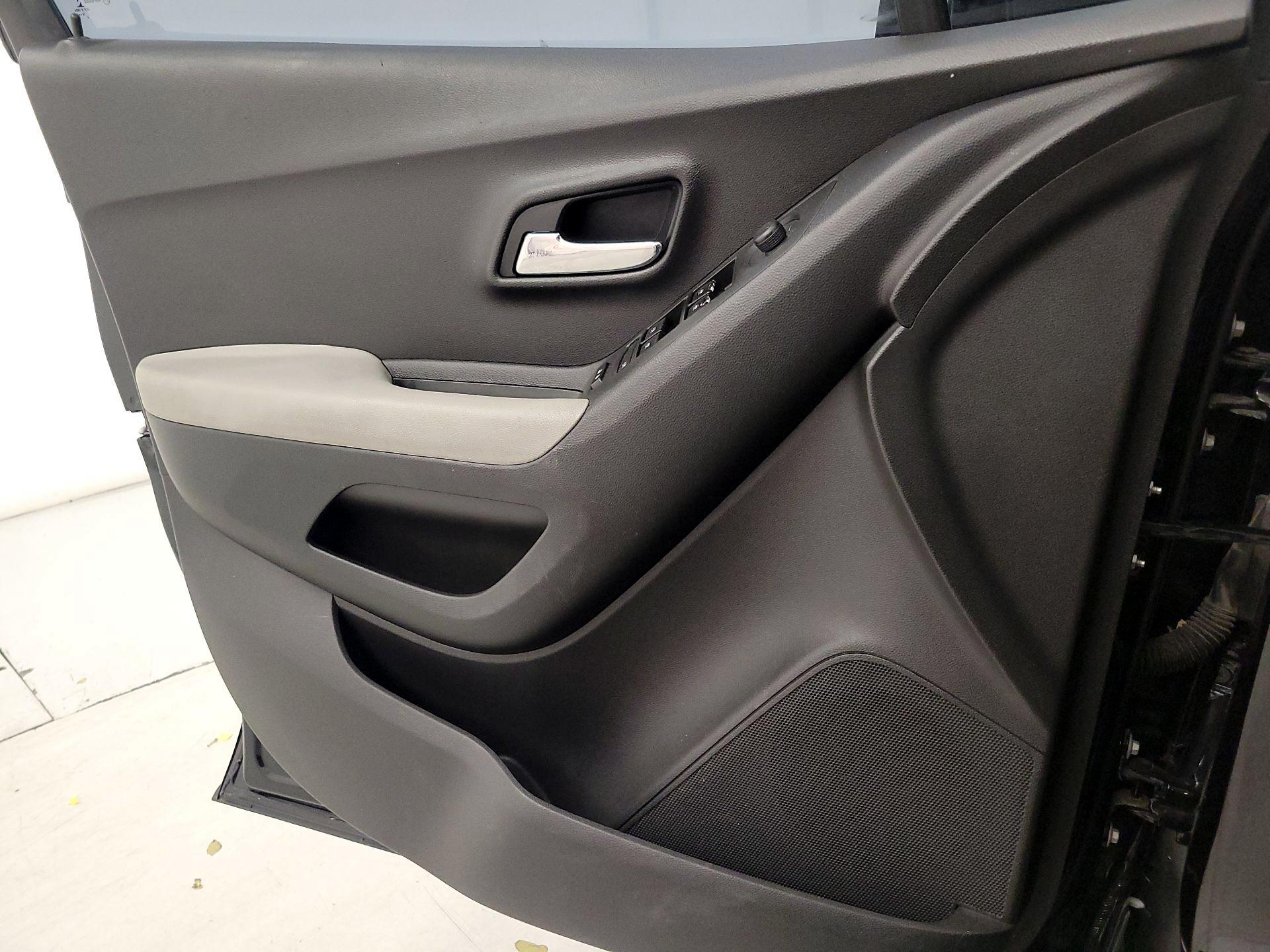 Thumbnail: 2019 Chevrolet Trax - 12