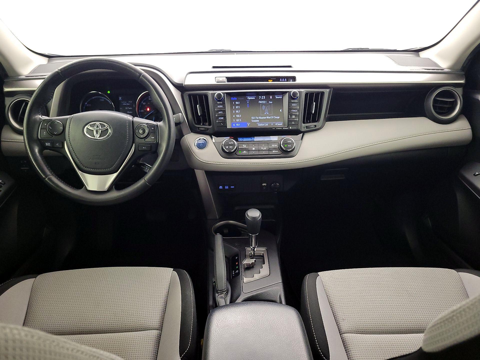Thumbnail: 2018 Toyota RAV4 - 9