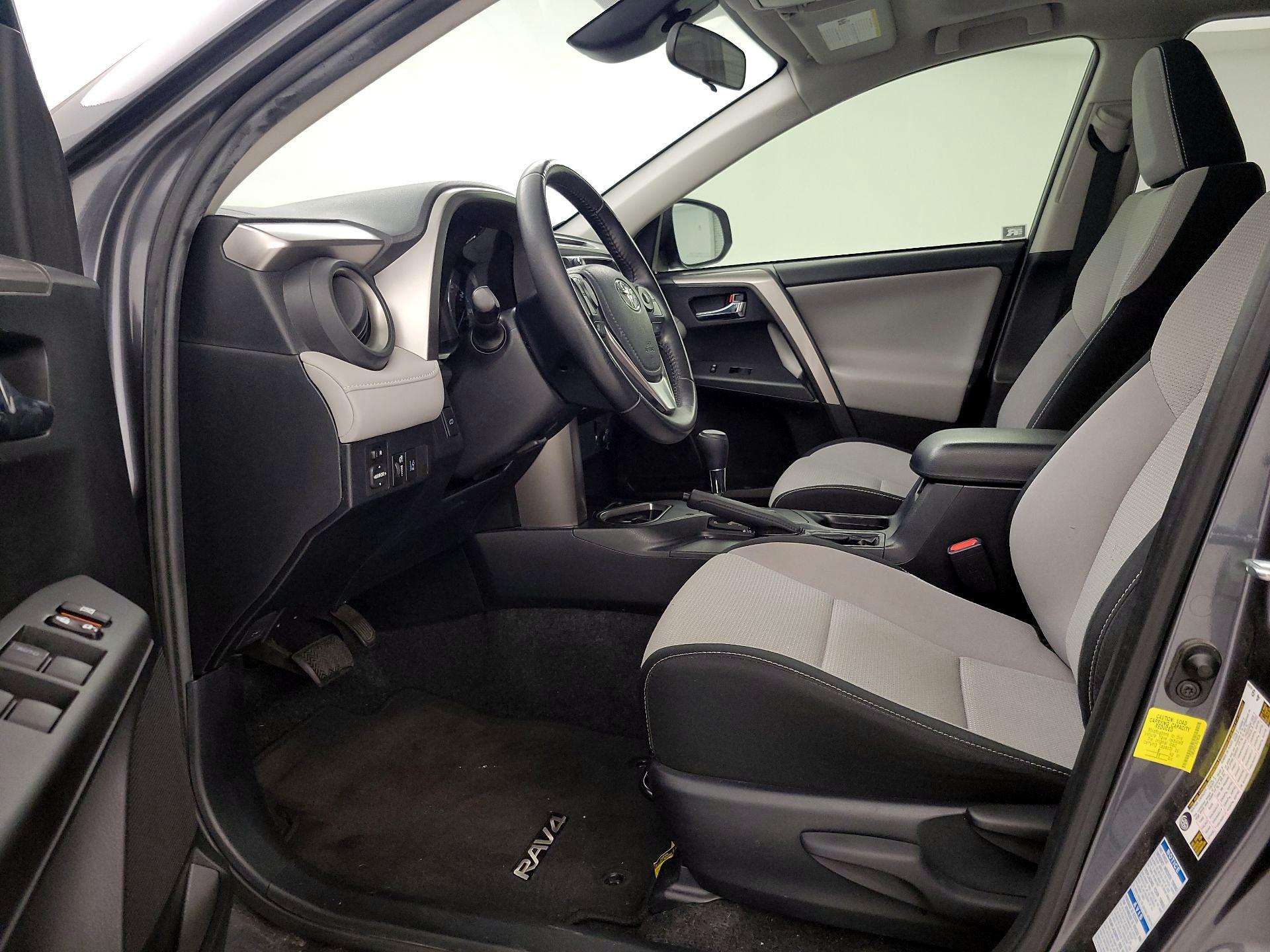 Thumbnail: 2018 Toyota RAV4 - 11