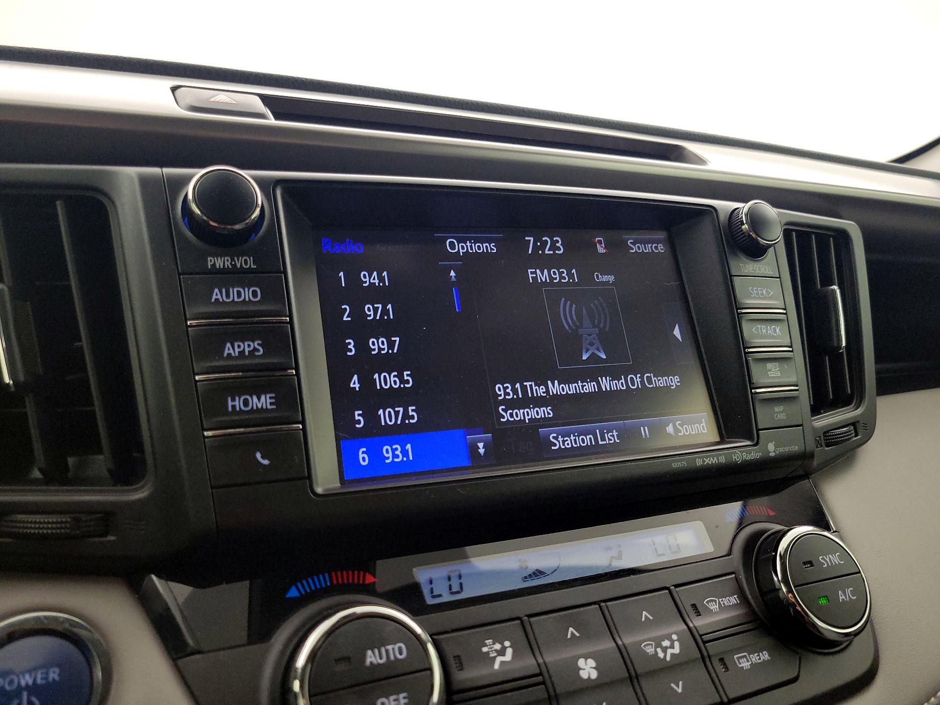 Thumbnail: 2018 Toyota RAV4 - 15