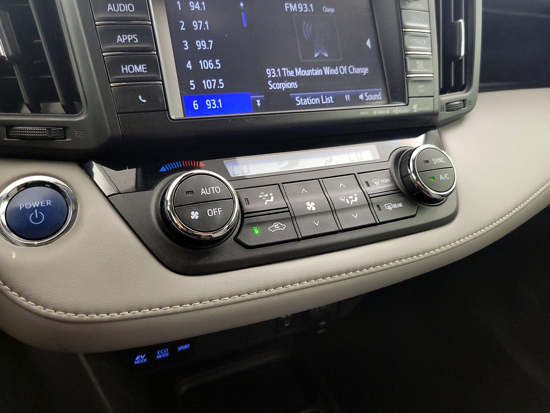 Thumbnail: 2018 Toyota RAV4 - 16