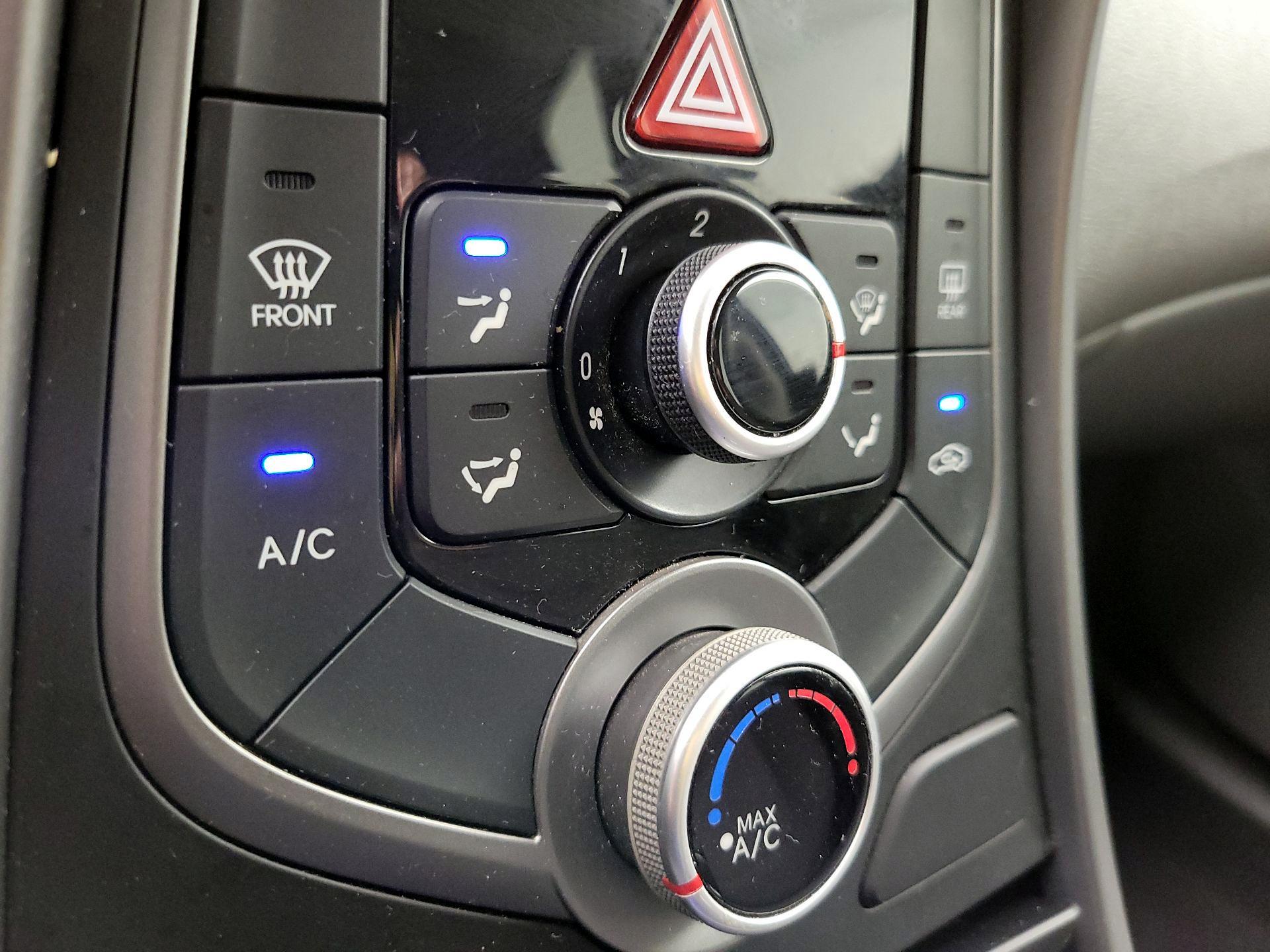 Thumbnail: 2016 Hyundai Elantra - 15