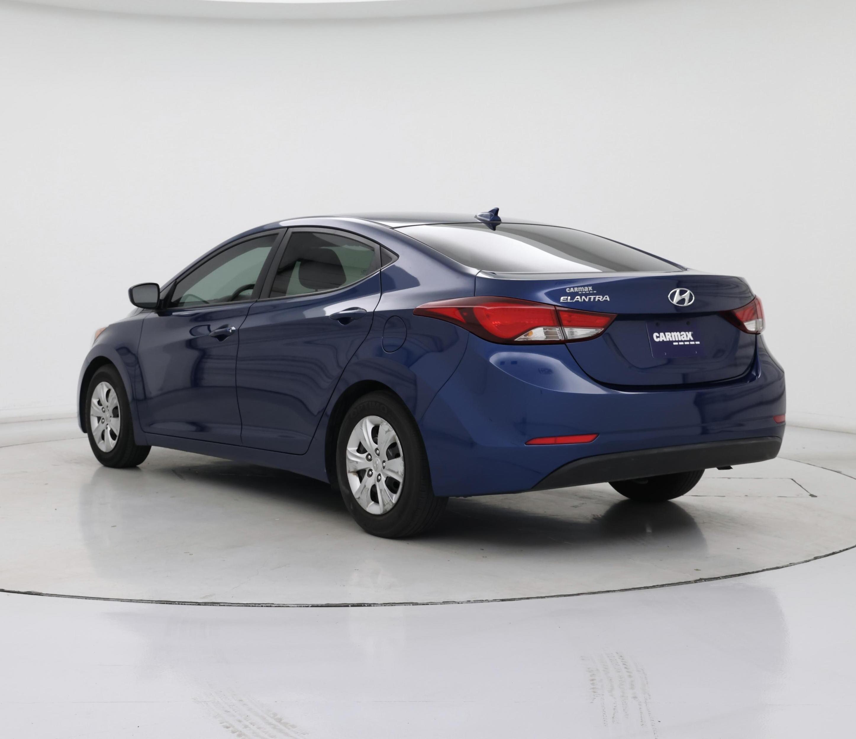Thumbnail: 2016 Hyundai Elantra - 2