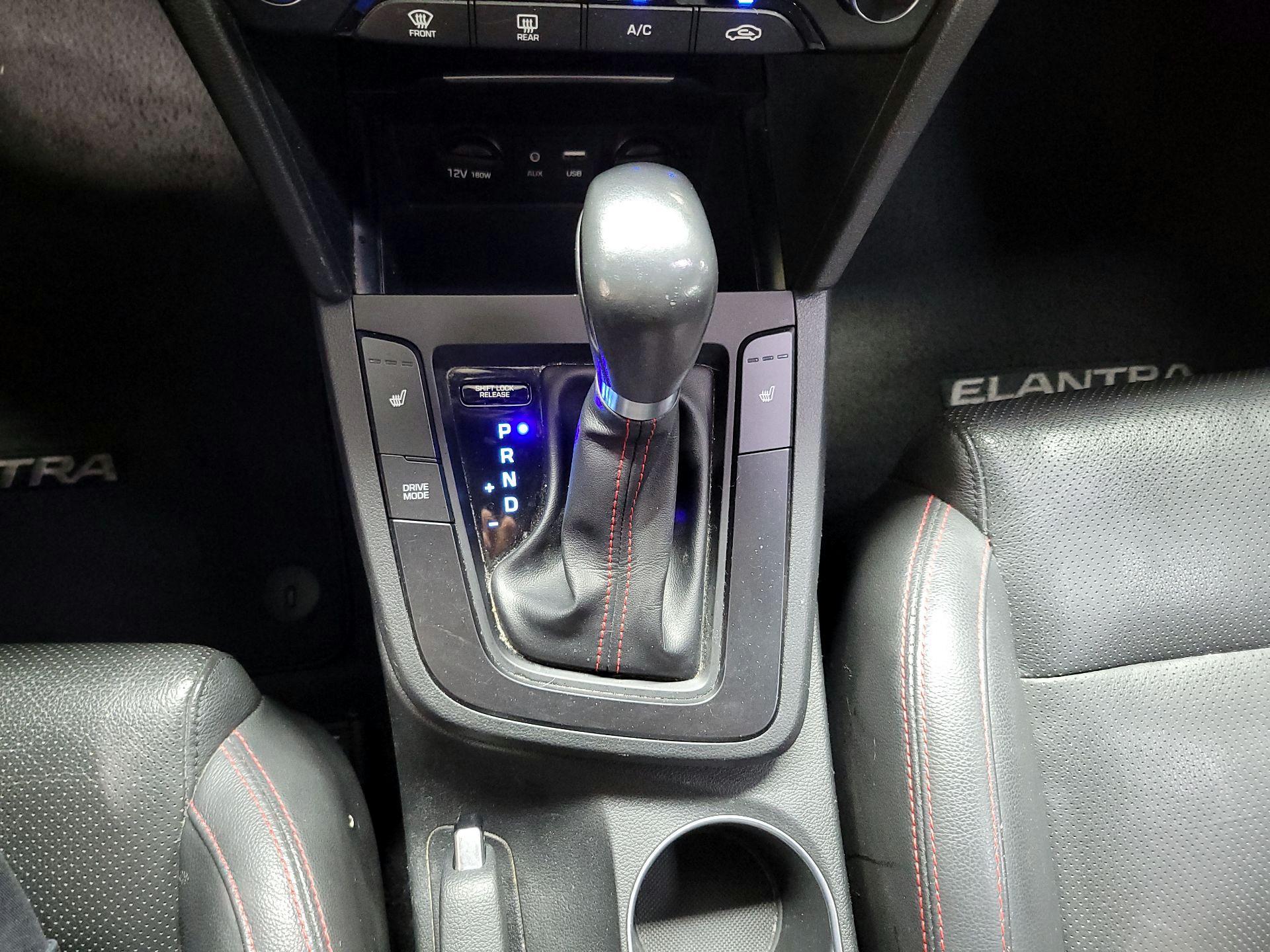 Thumbnail: 2018 Hyundai Elantra - 18