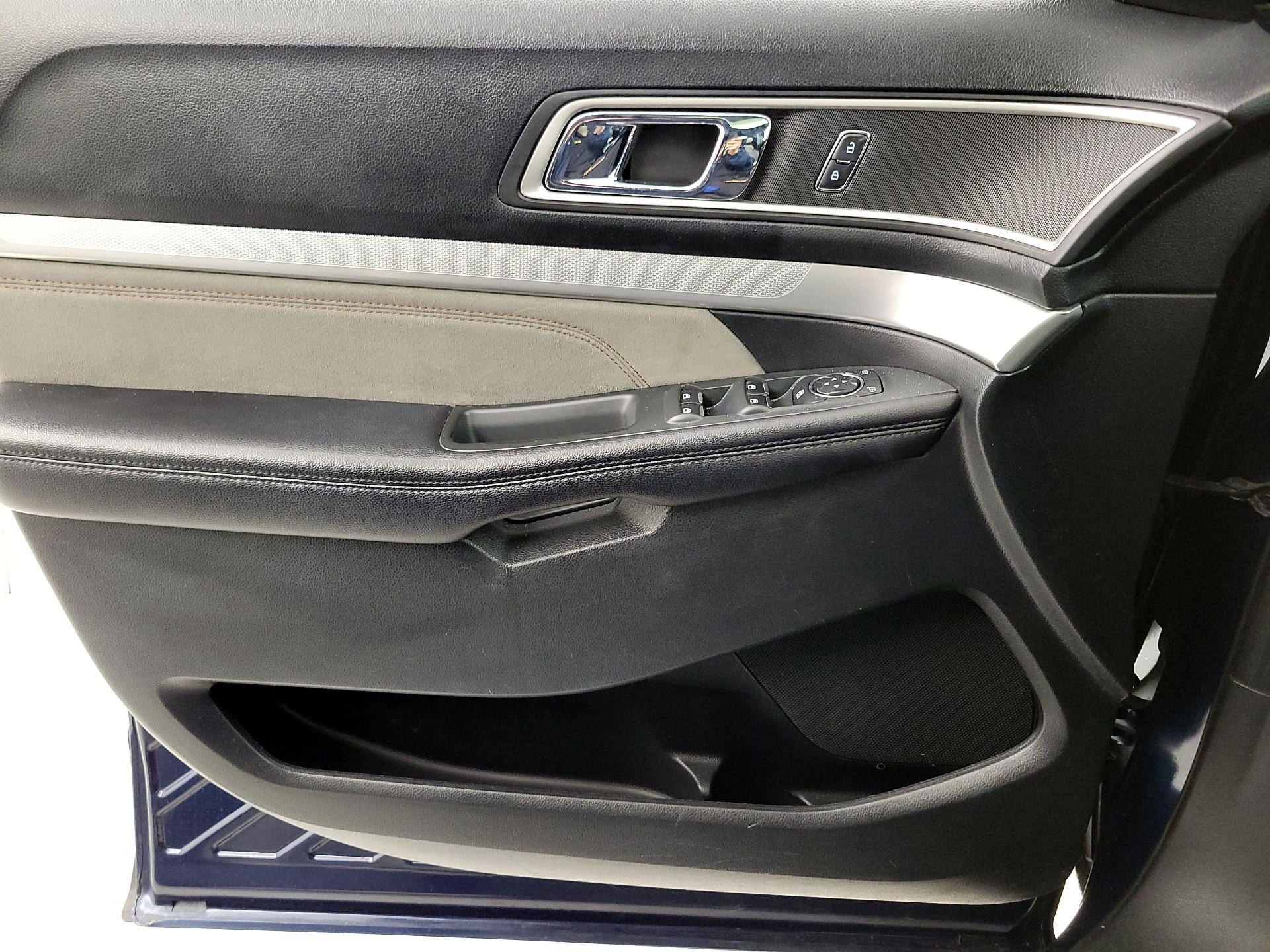 Thumbnail: 2017 Ford Explorer - 12