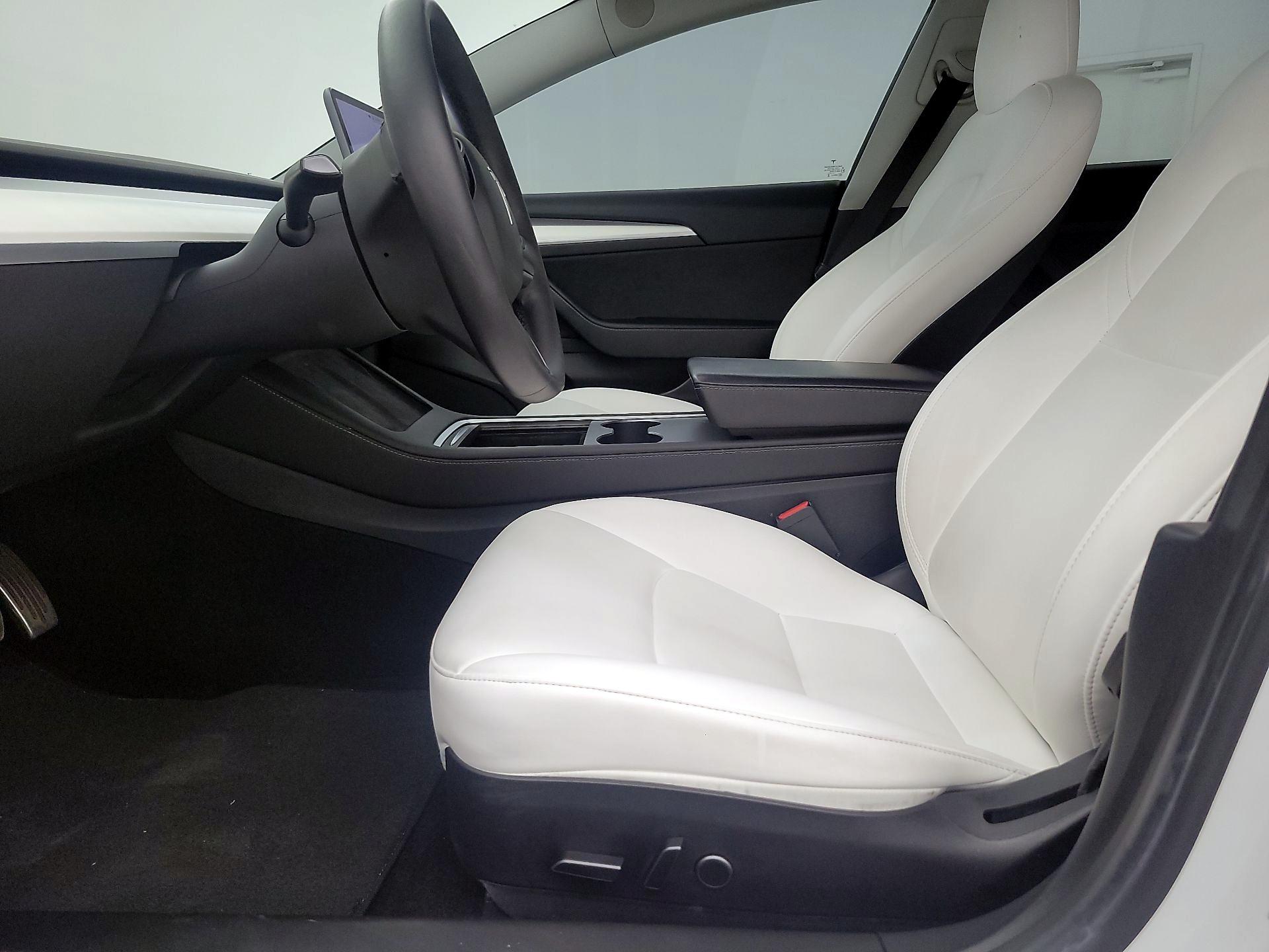 Thumbnail: 2021 Tesla Model 3 - 11