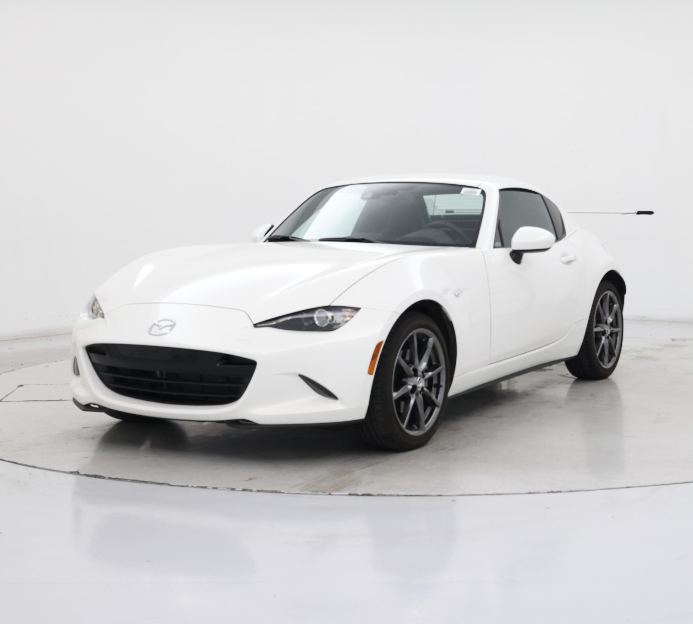 Thumbnail: 2017 Mazda MX-5 Miata - 4