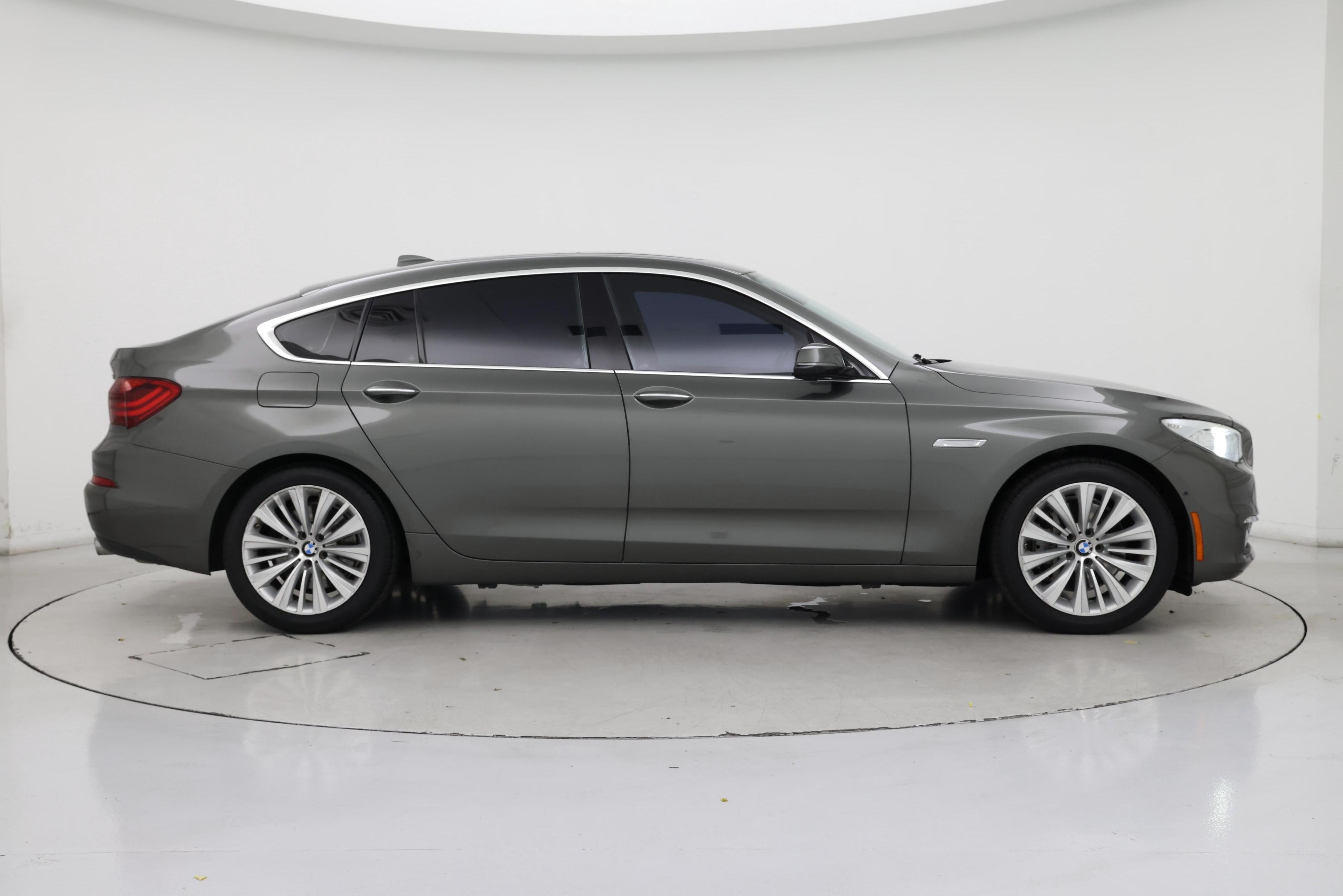Thumbnail: 2015 BMW 5 Series - 7