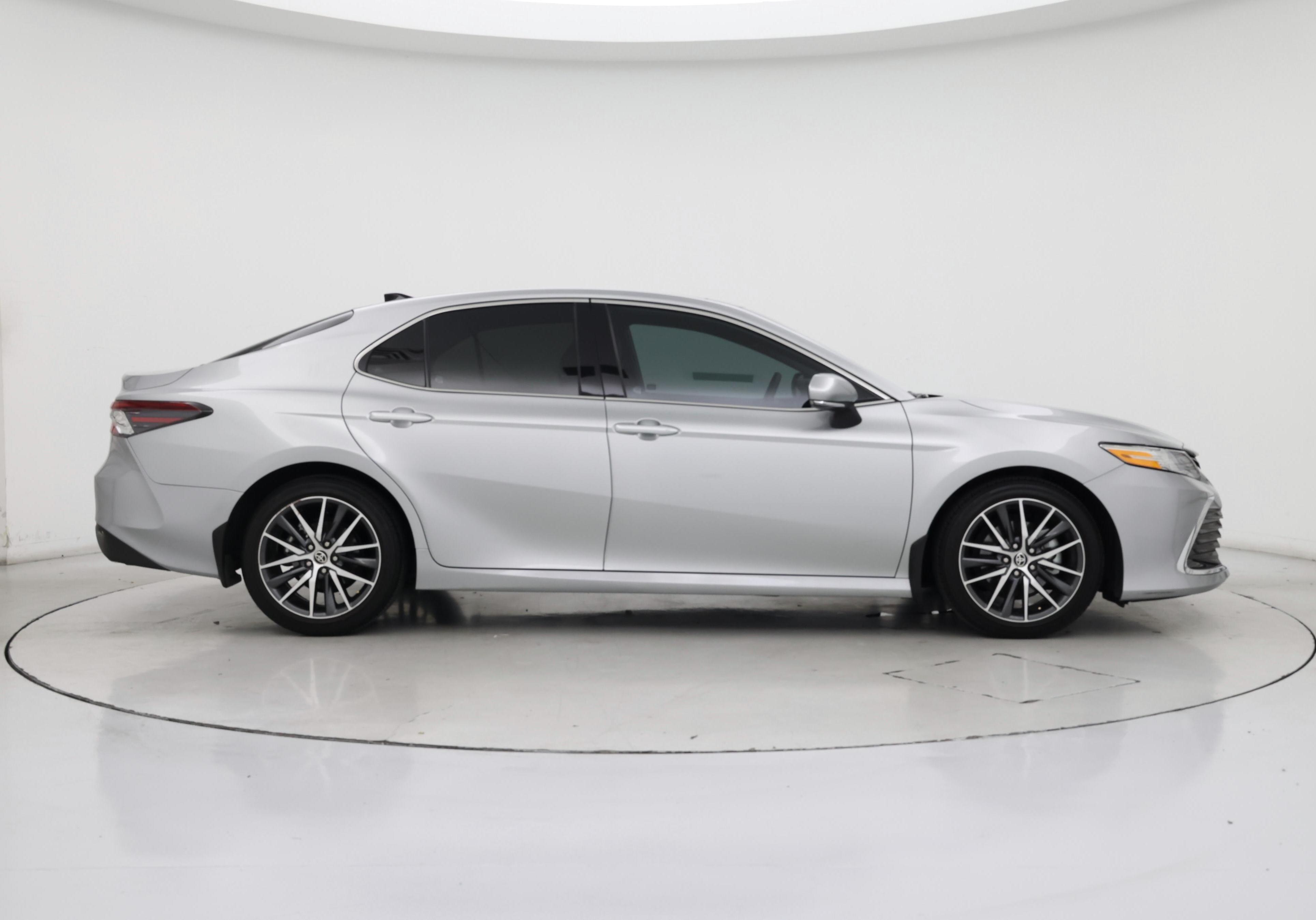 Thumbnail: 2023 Toyota Camry - 7