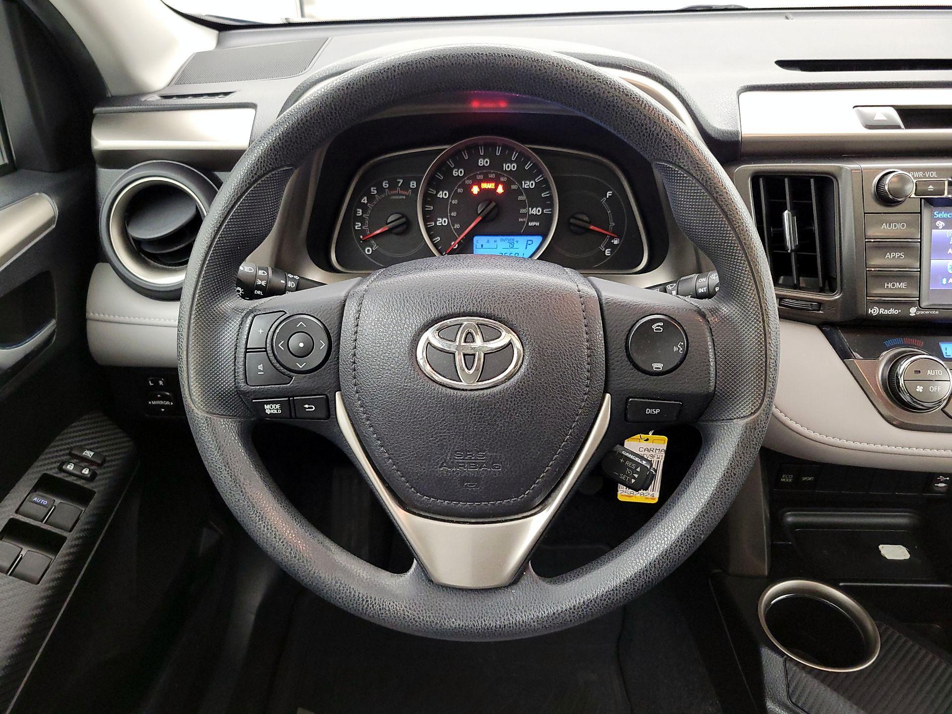 Thumbnail: 2015 Toyota RAV4 - 10