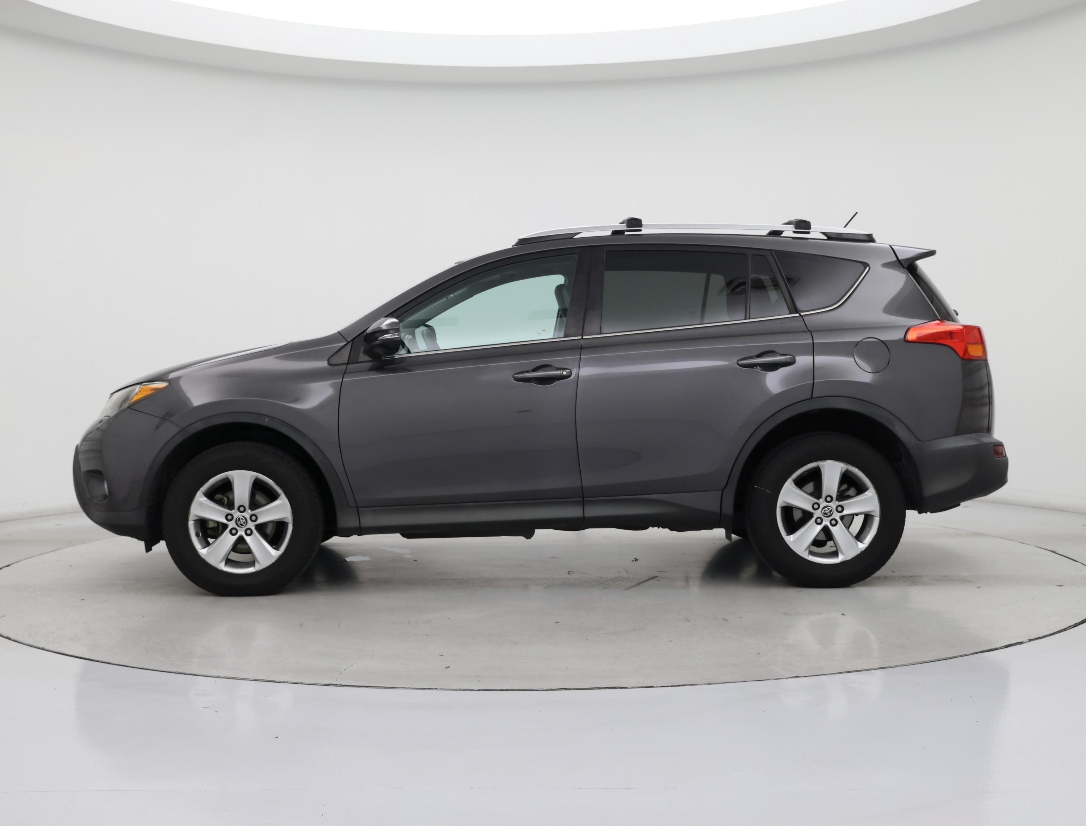 Thumbnail: 2015 Toyota RAV4 - 3