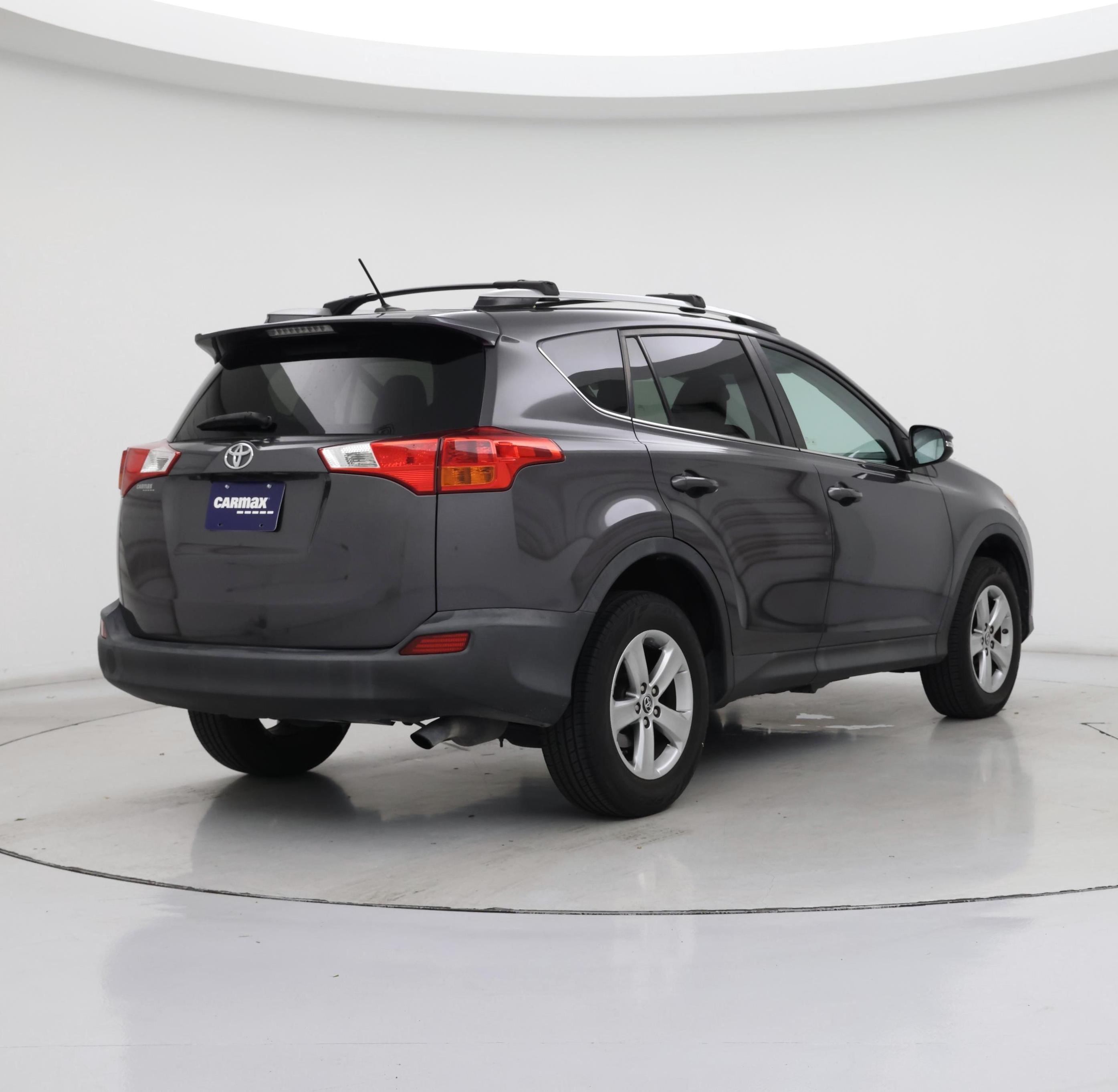 Thumbnail: 2015 Toyota RAV4 - 8