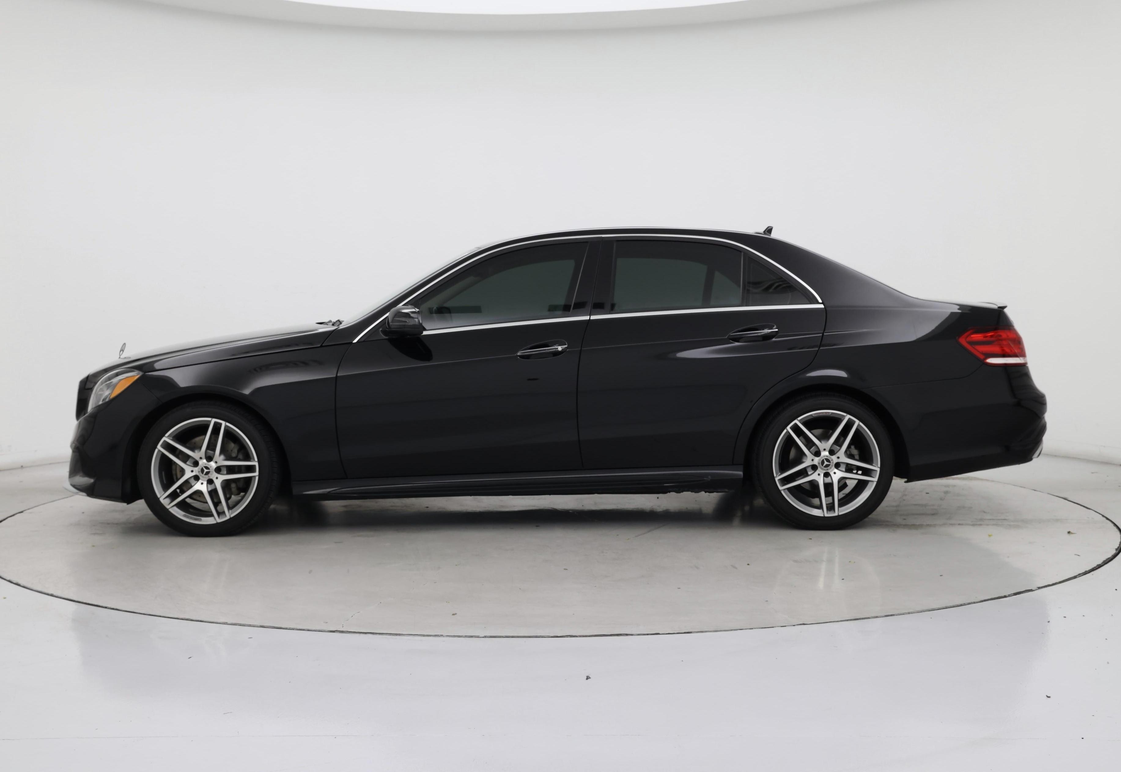 Thumbnail: 2016 Mercedes-Benz E-Class - 3