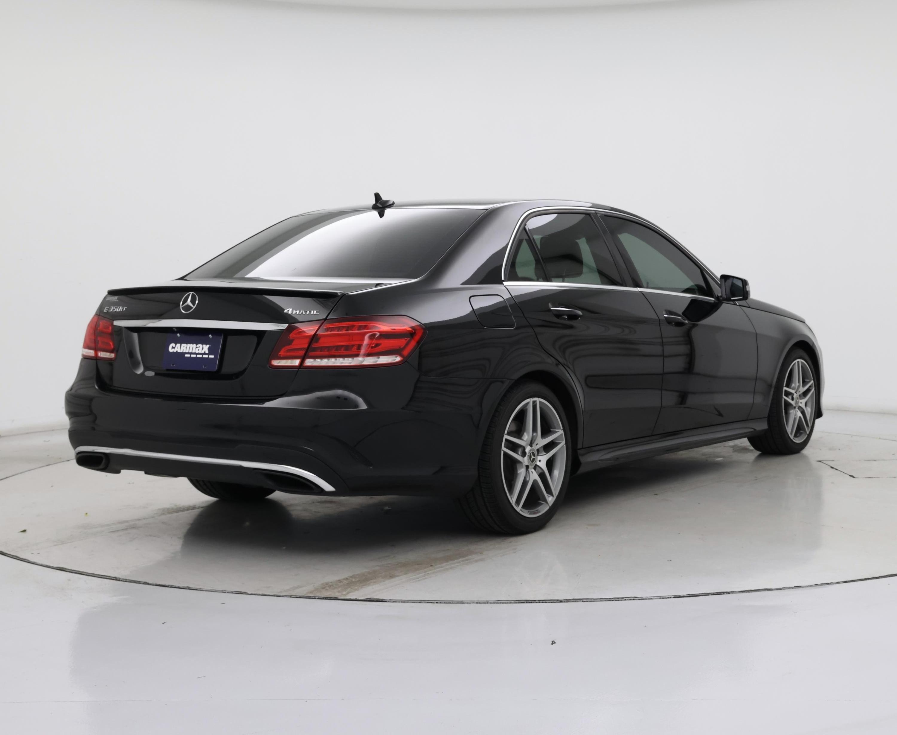 Thumbnail: 2016 Mercedes-Benz E-Class - 8