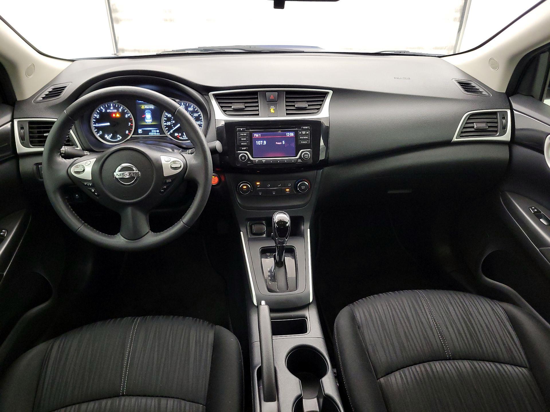 Thumbnail: 2017 Nissan Sentra - 9
