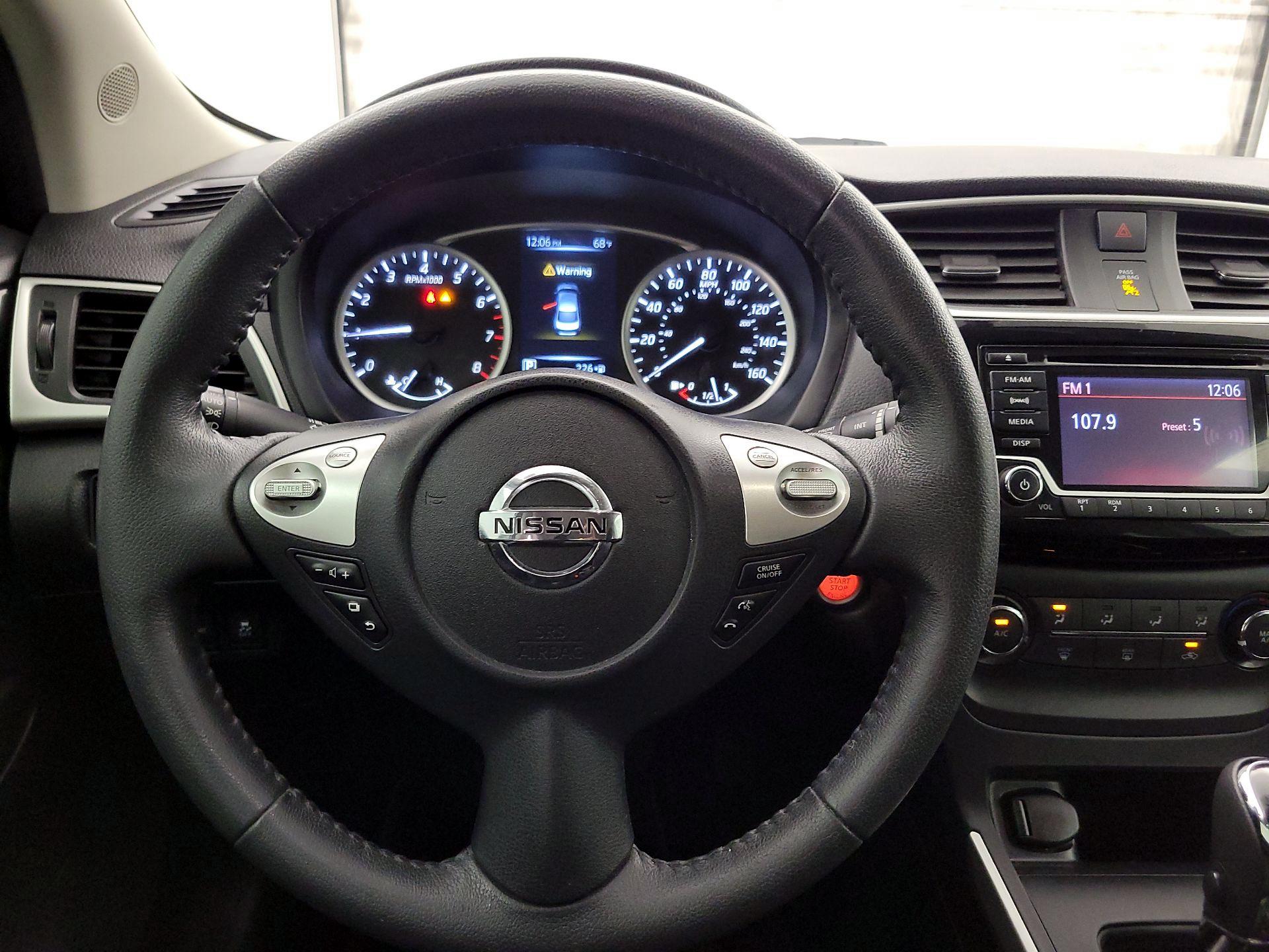 Thumbnail: 2017 Nissan Sentra - 10