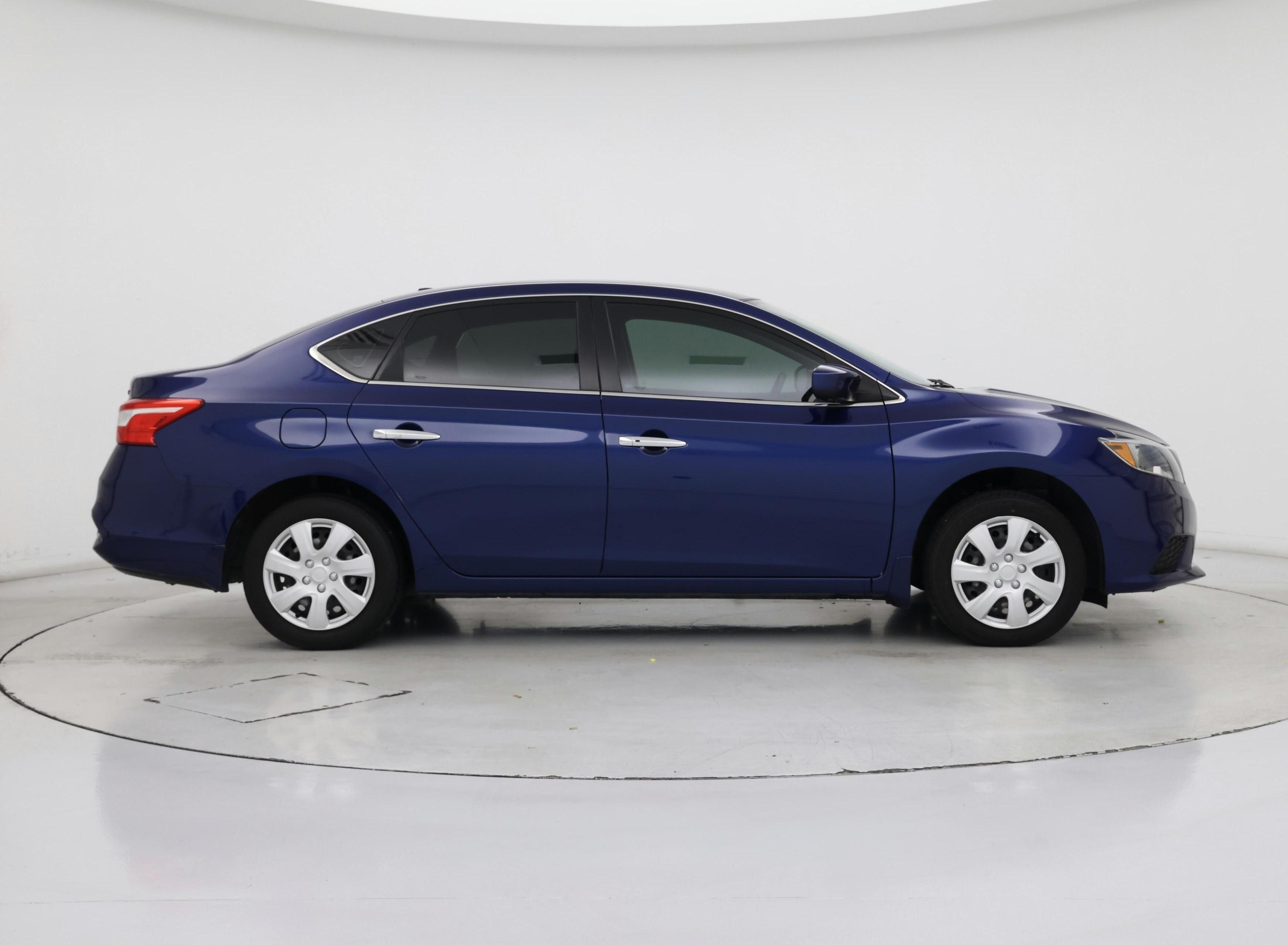 Thumbnail: 2017 Nissan Sentra - 7