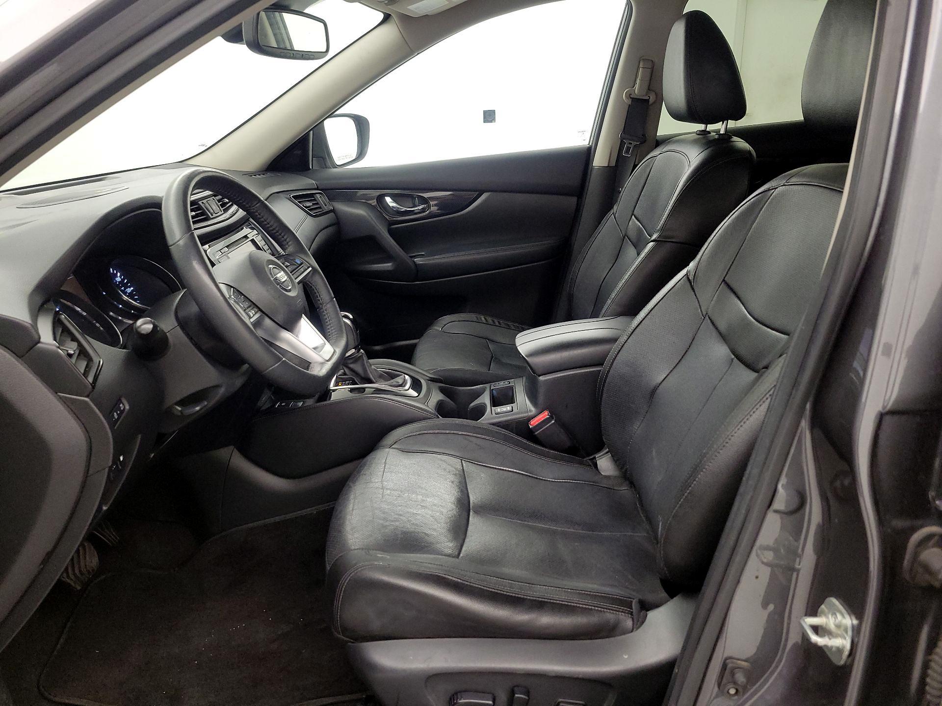 Thumbnail: 2019 Nissan Rogue - 11