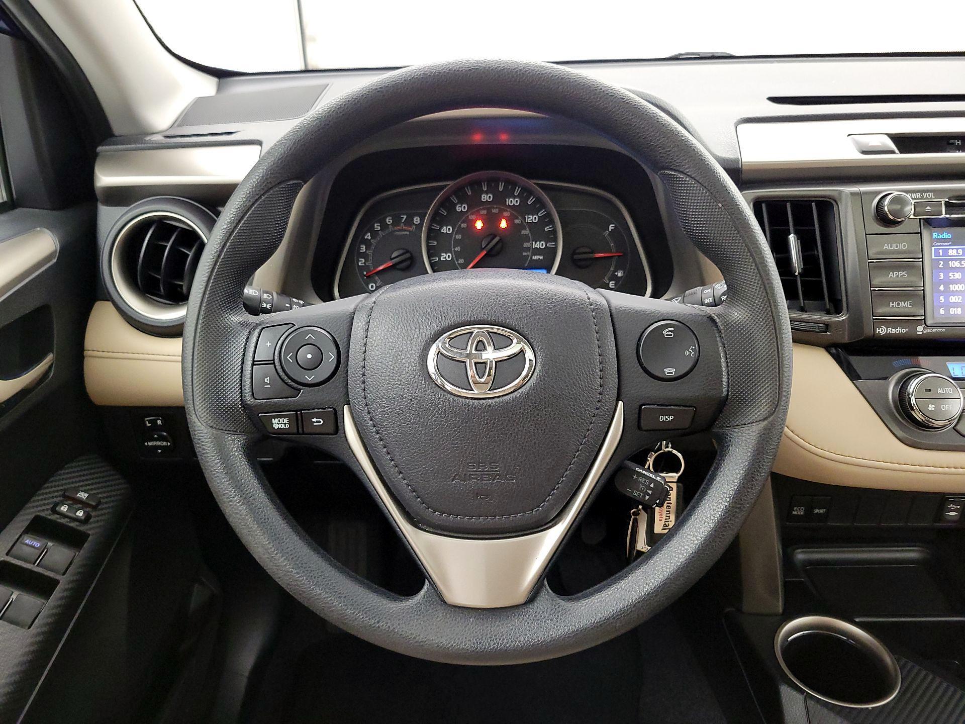 Thumbnail: 2015 Toyota RAV4 - 10
