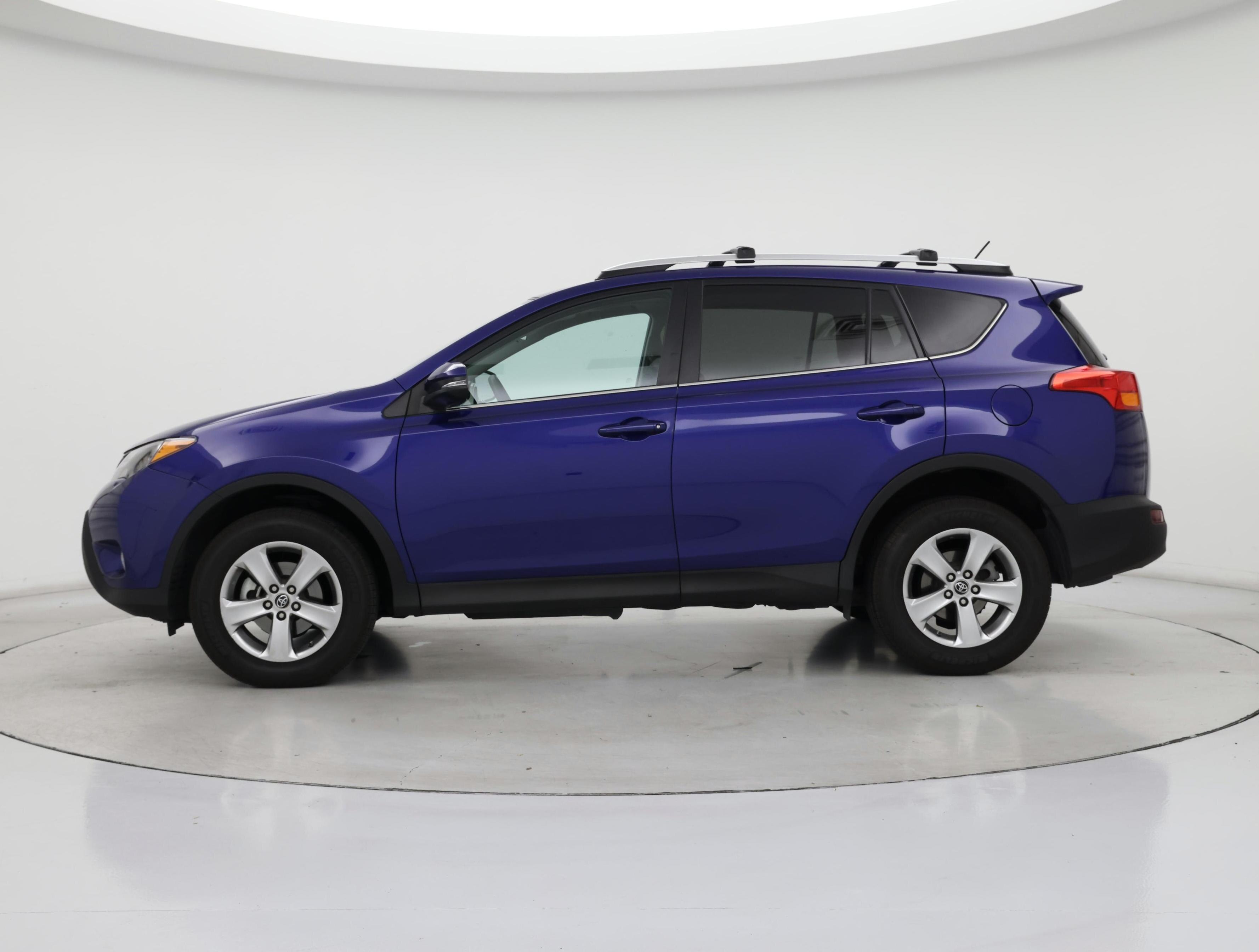 Thumbnail: 2015 Toyota RAV4 - 3
