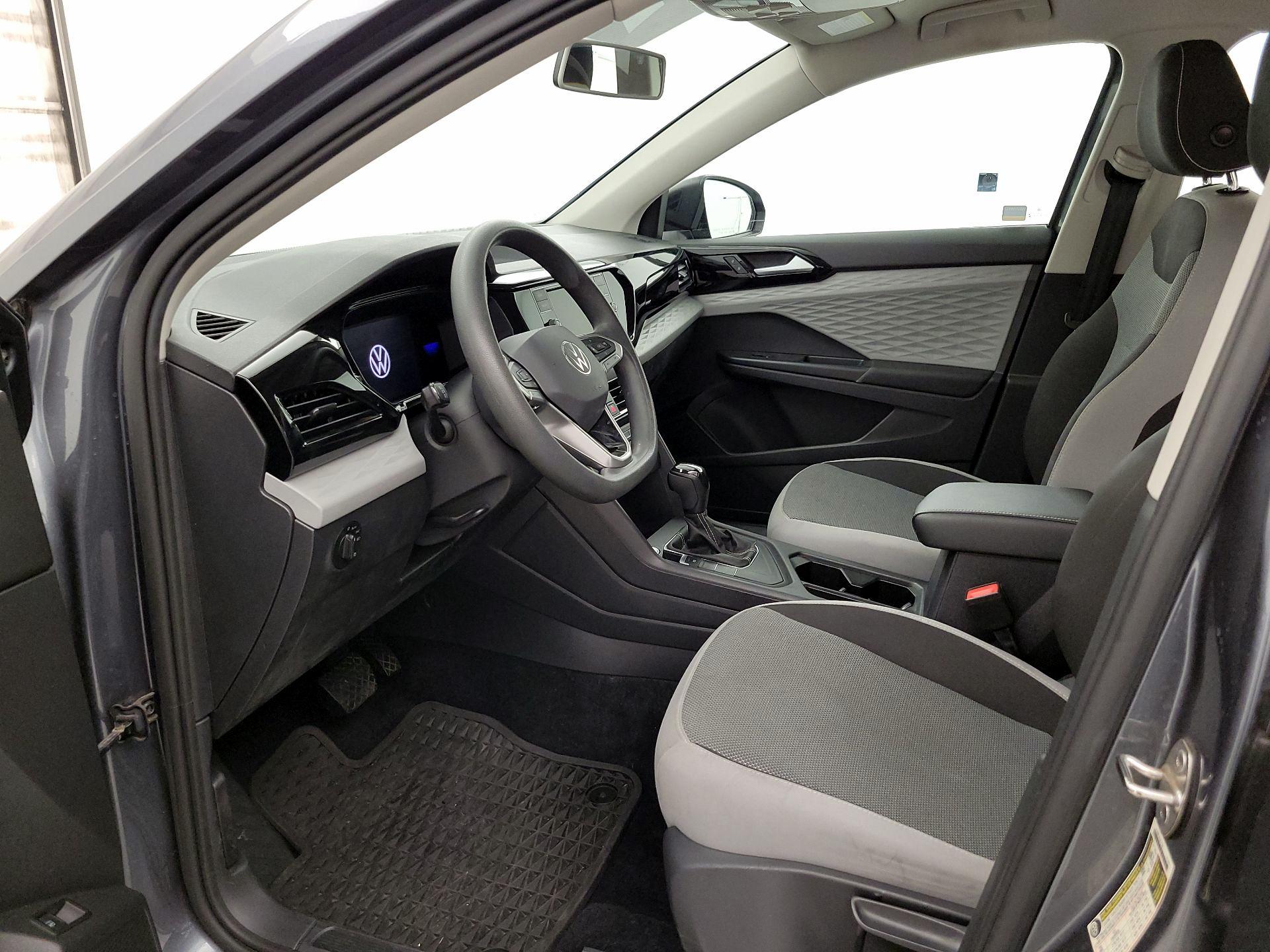 Thumbnail: 2022 Volkswagen Taos - 11