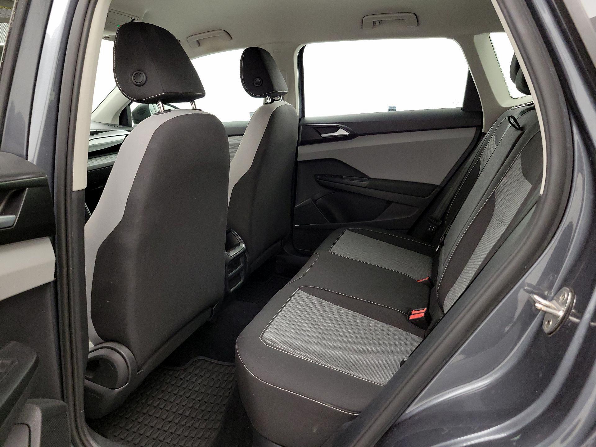 Thumbnail: 2022 Volkswagen Taos - 19