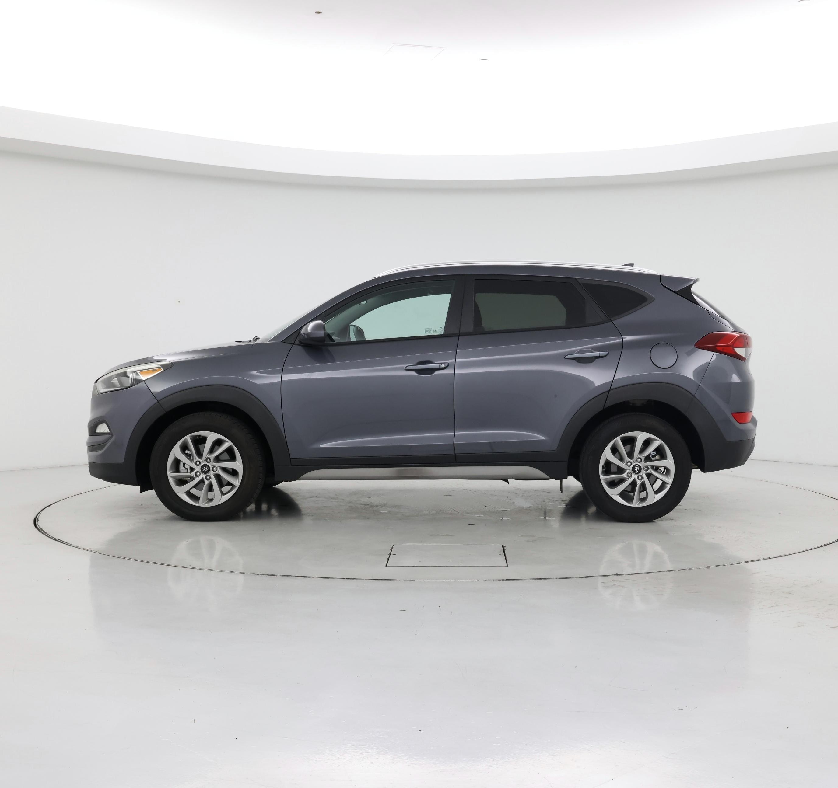 Thumbnail: 2018 Hyundai Tucson - 3