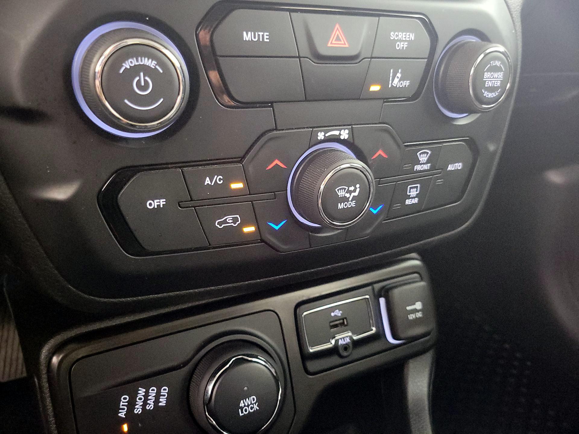 Thumbnail: 2023 Jeep Renegade - 17