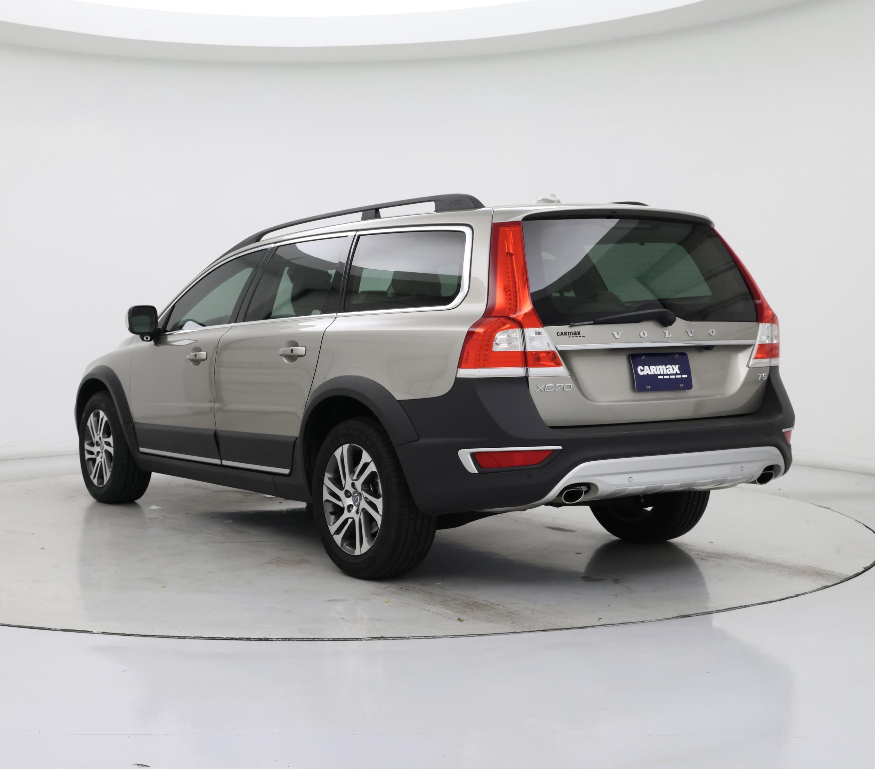 Thumbnail: 2015 Volvo XC70 - 2