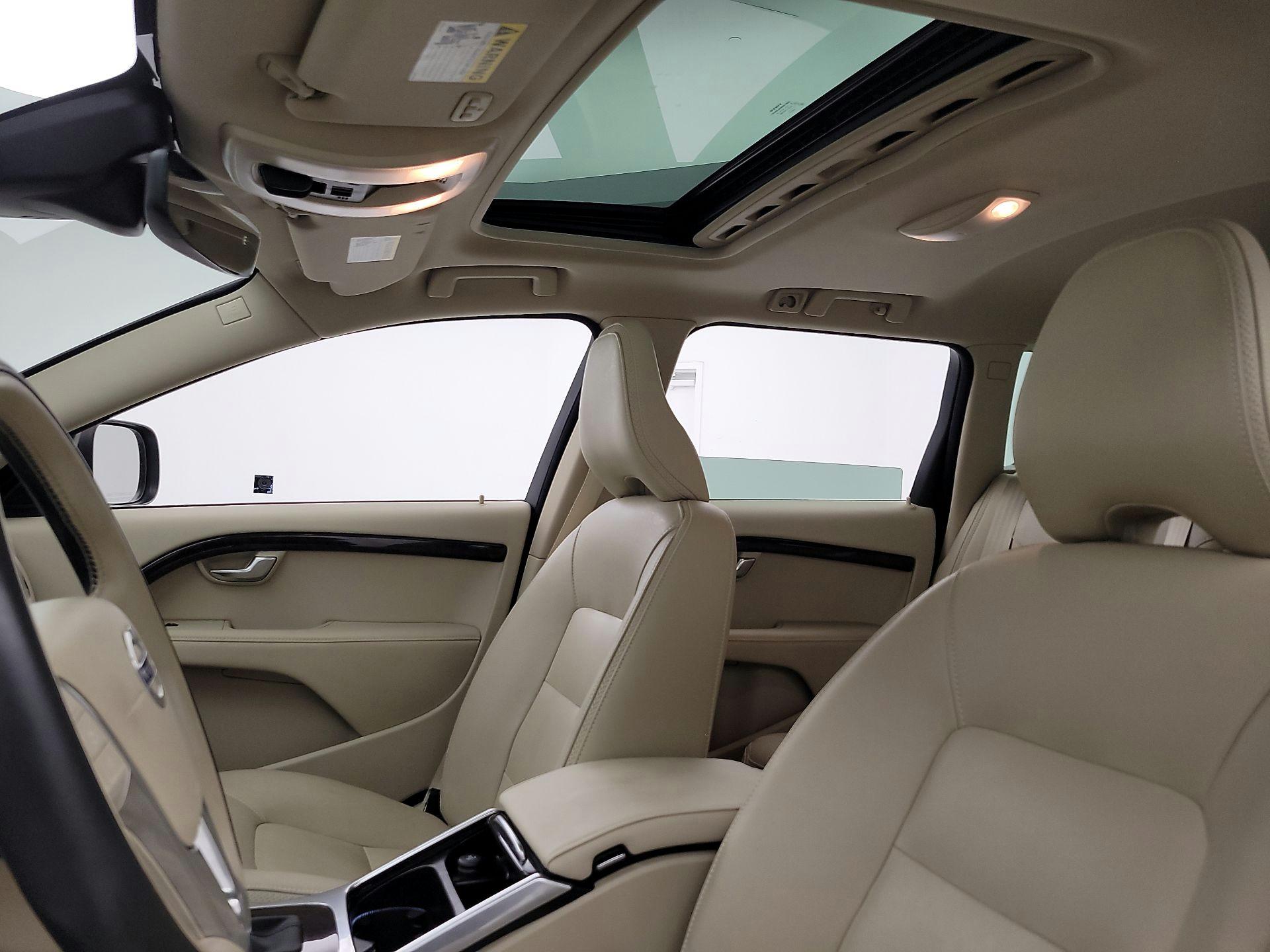 Thumbnail: 2015 Volvo XC70 - 20