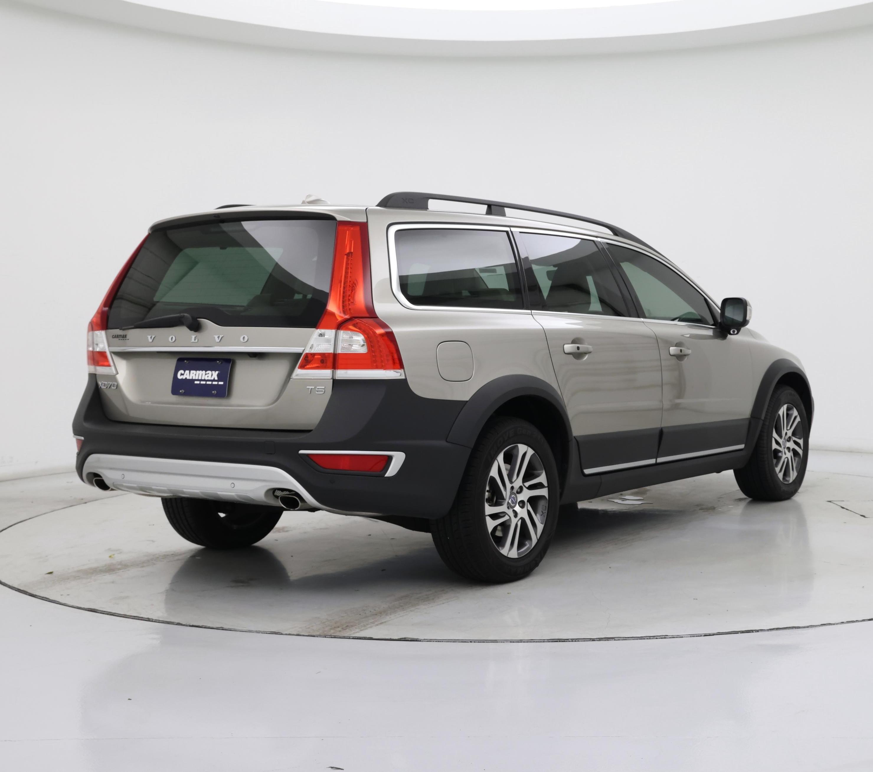 Thumbnail: 2015 Volvo XC70 - 8