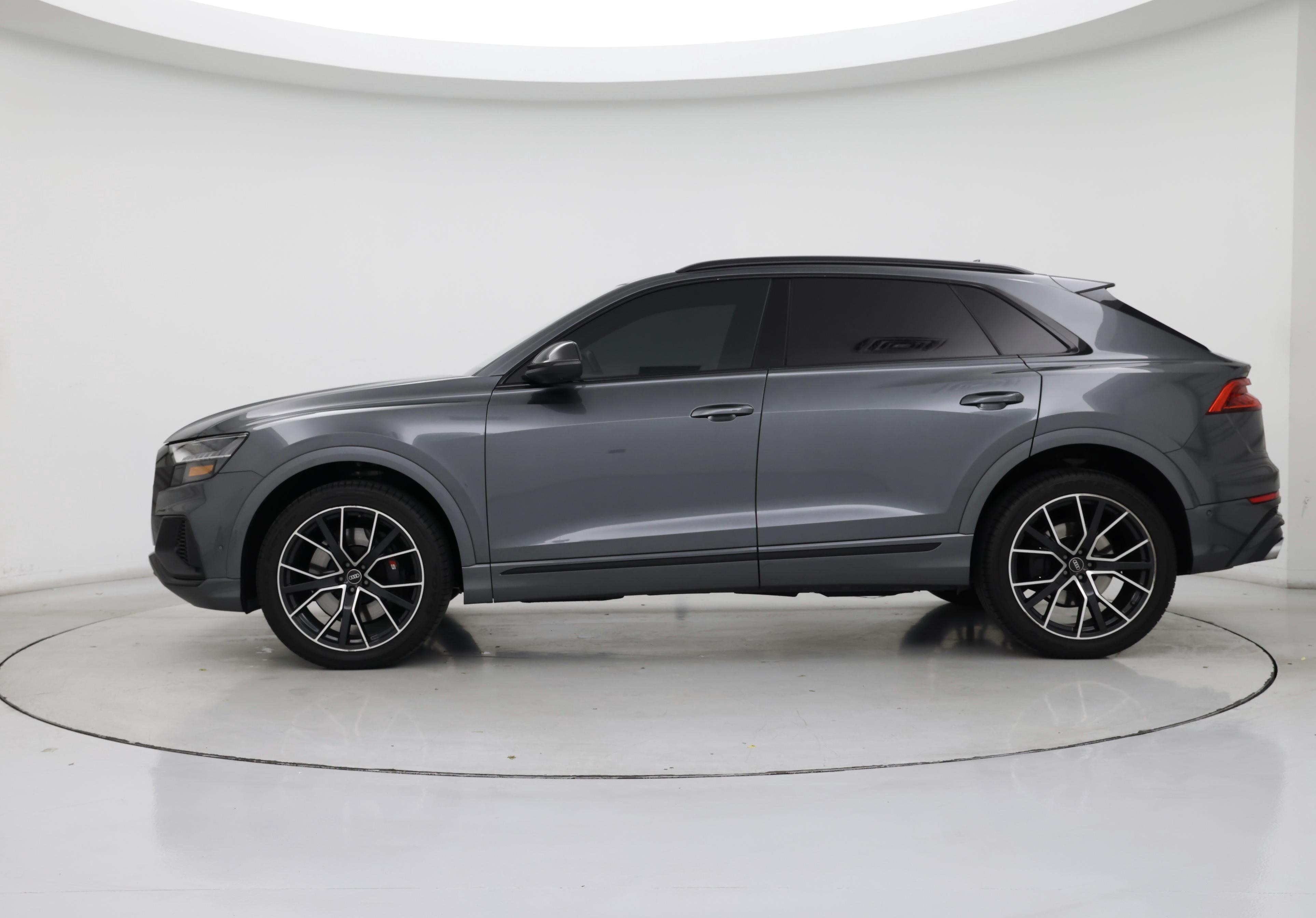 Thumbnail: 2021 Audi SQ8 - 3