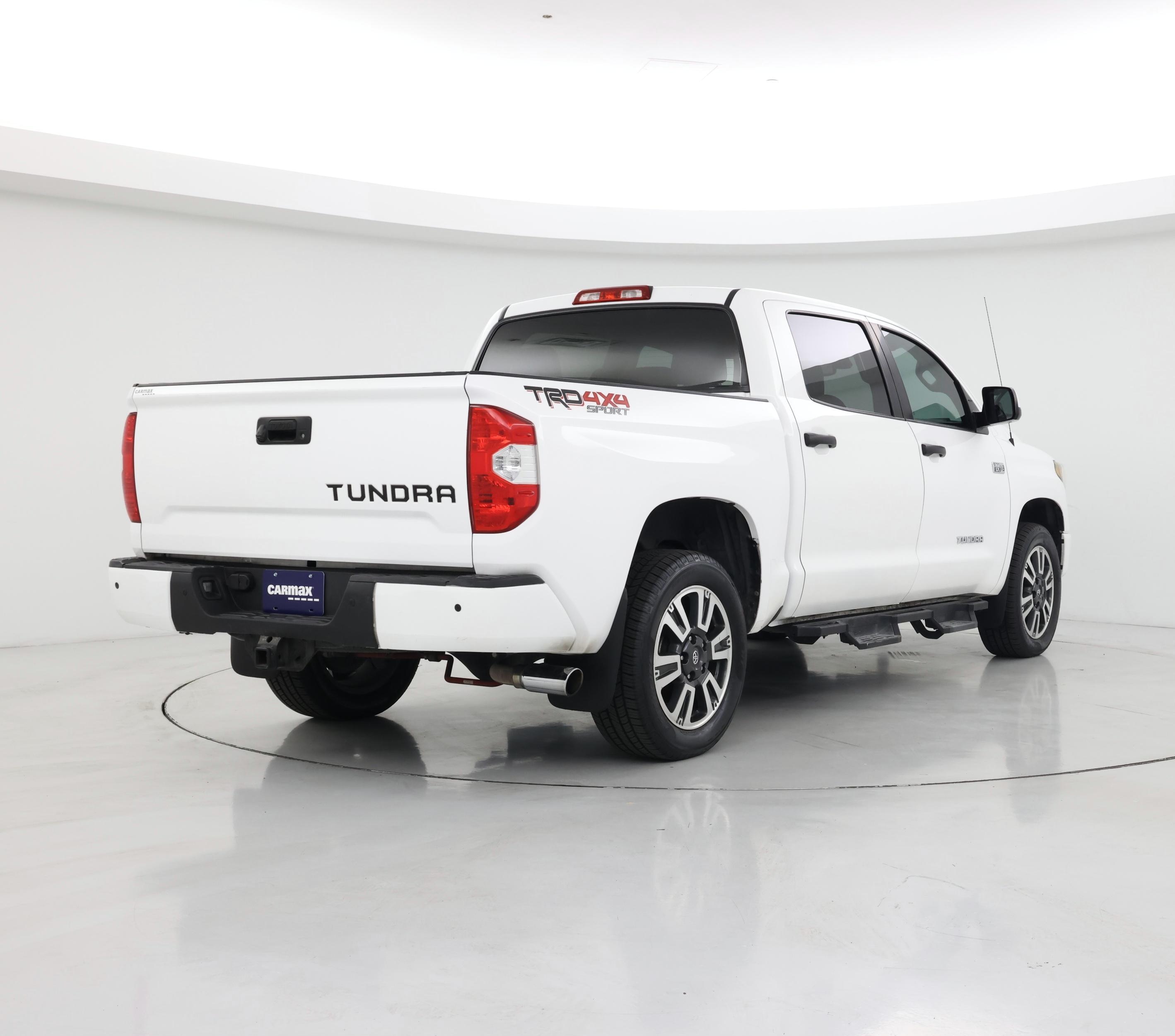 Thumbnail: 2018 Toyota Tundra - 8