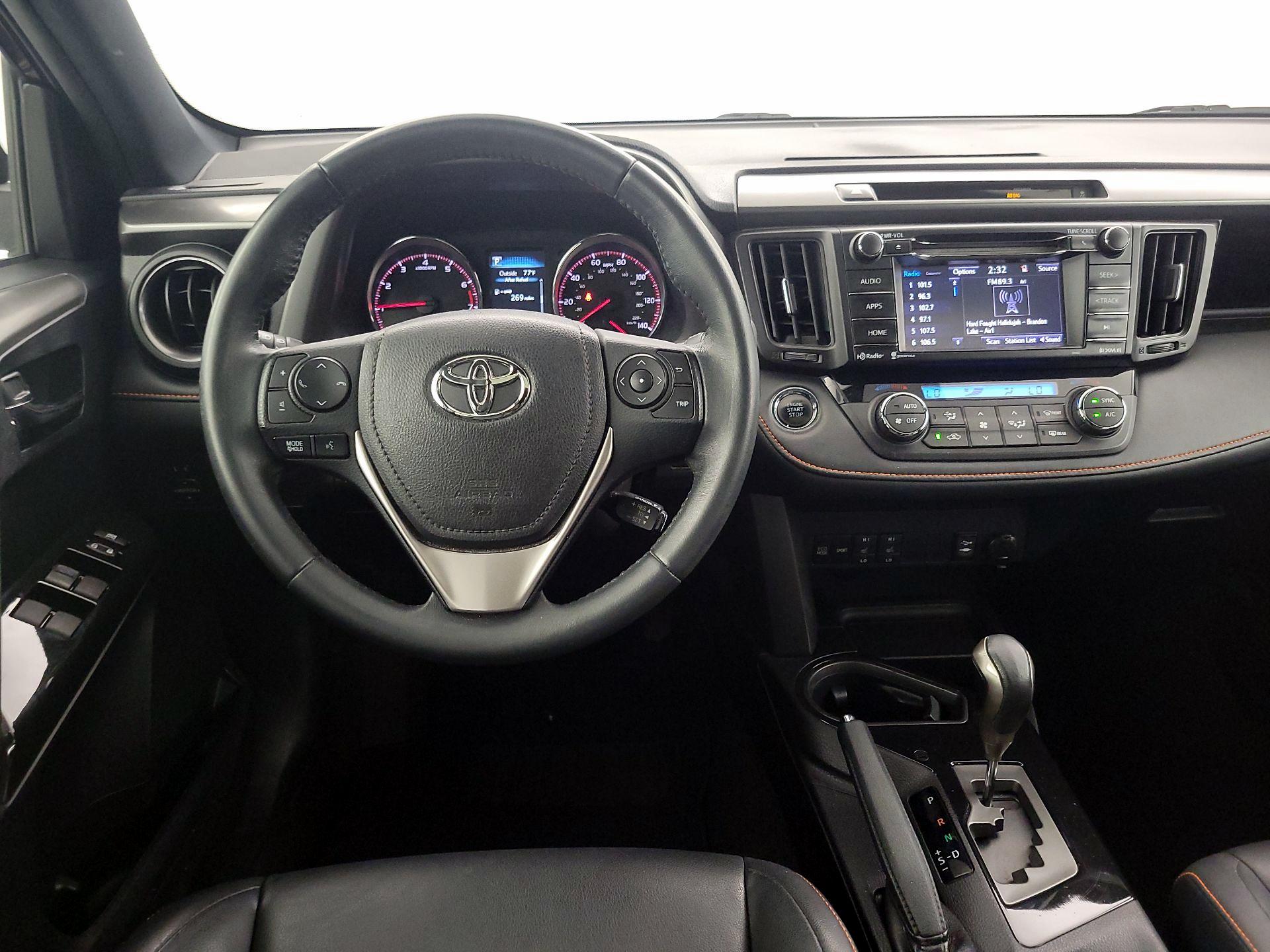 Thumbnail: 2016 Toyota RAV4 - 10