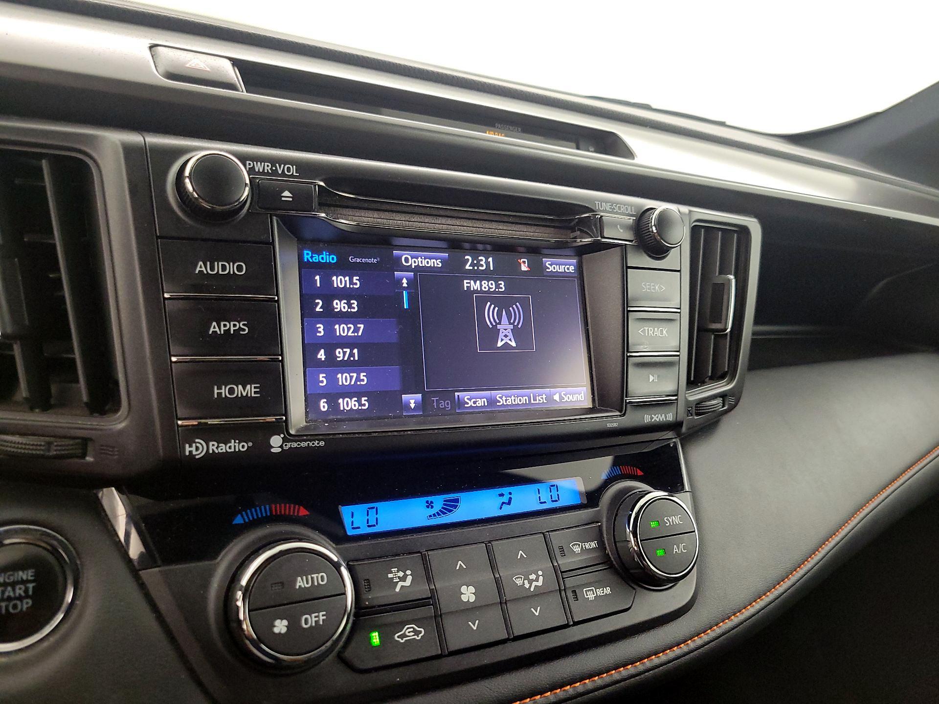 Thumbnail: 2016 Toyota RAV4 - 15