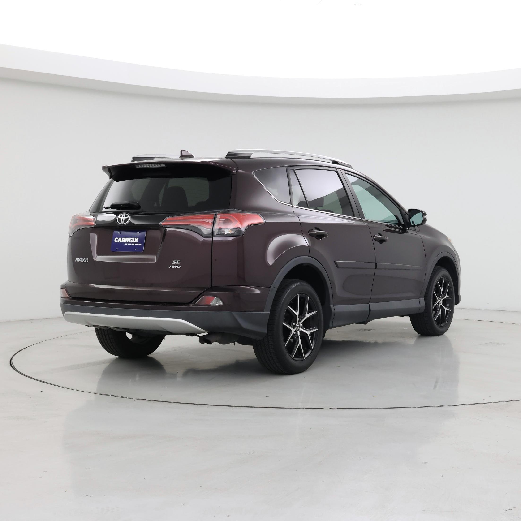 Thumbnail: 2016 Toyota RAV4 - 8