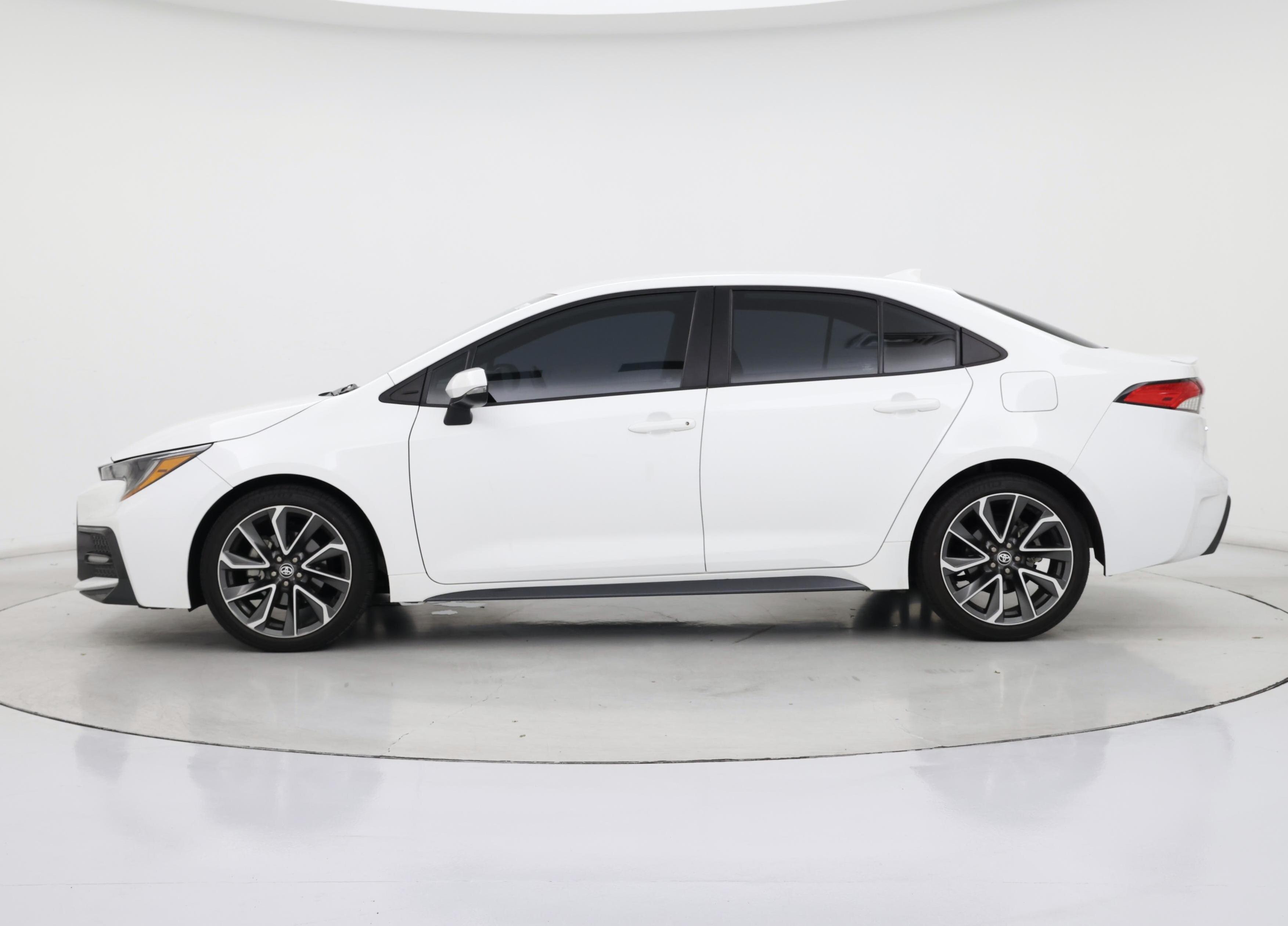 Thumbnail: 2022 Toyota Corolla - 3