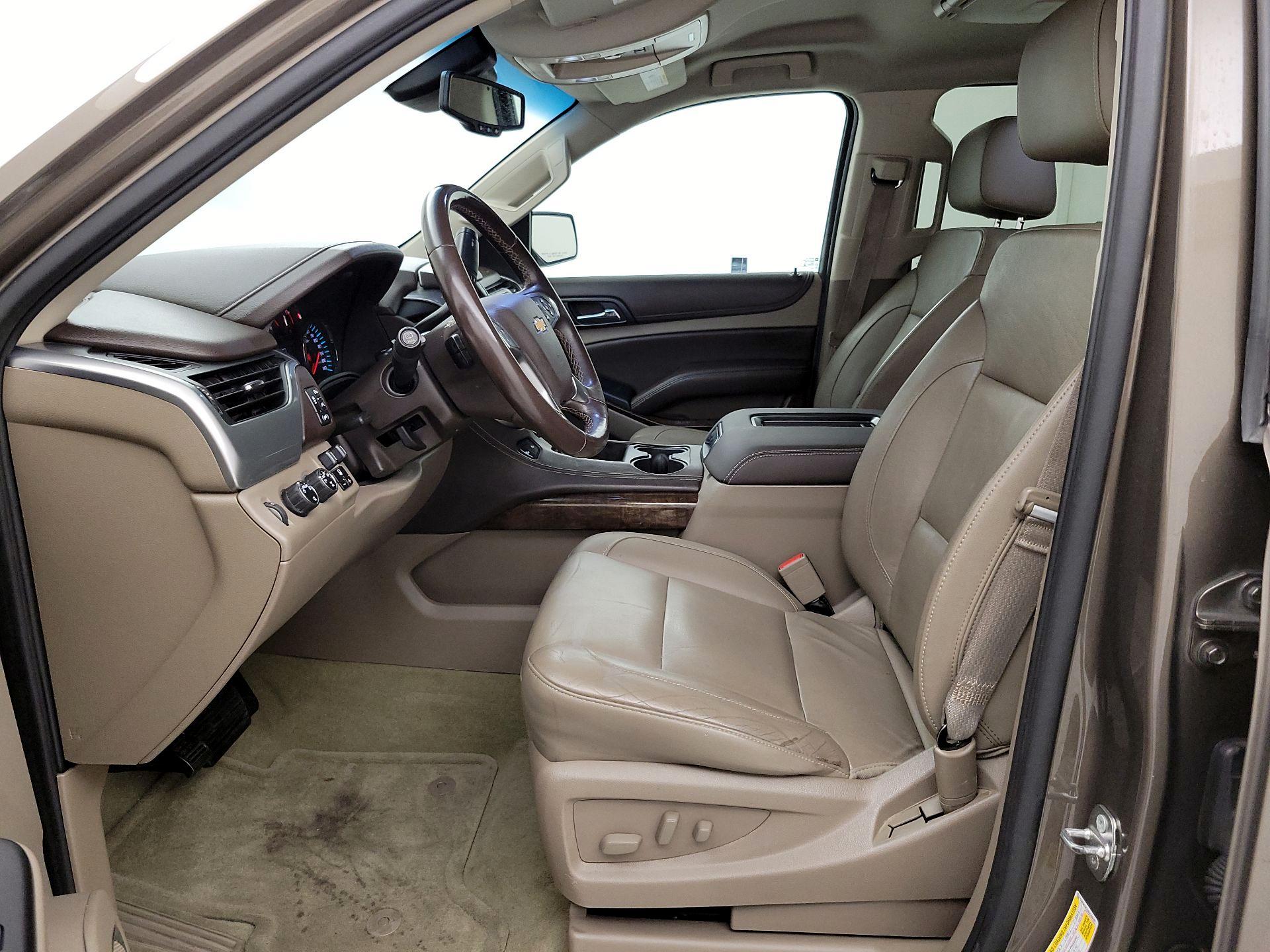 Thumbnail: 2016 Chevrolet Suburban - 11