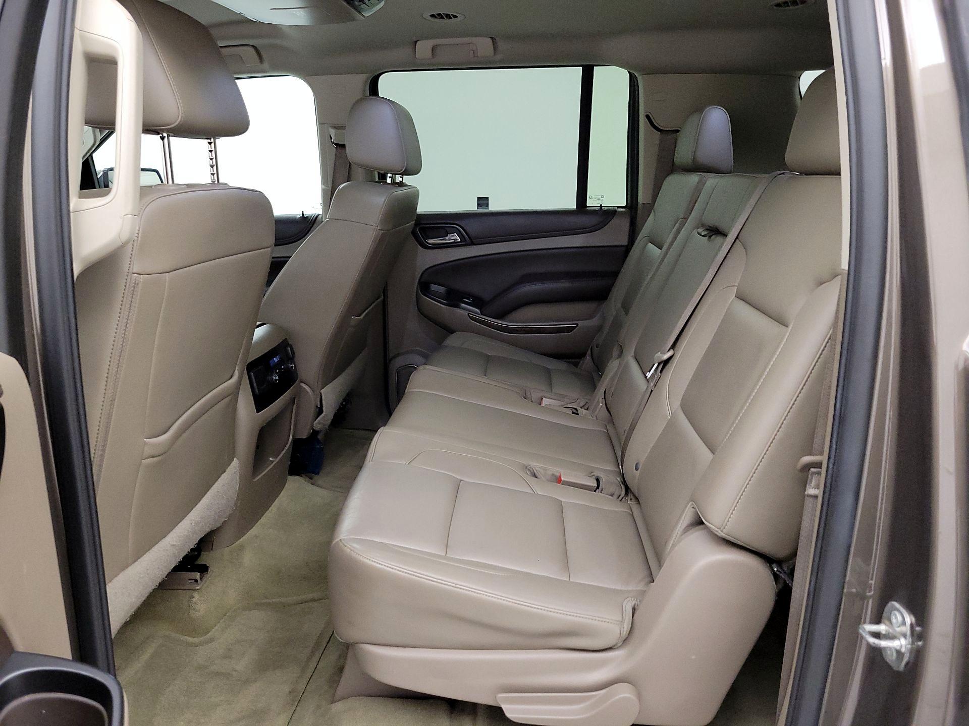 Thumbnail: 2016 Chevrolet Suburban - 18