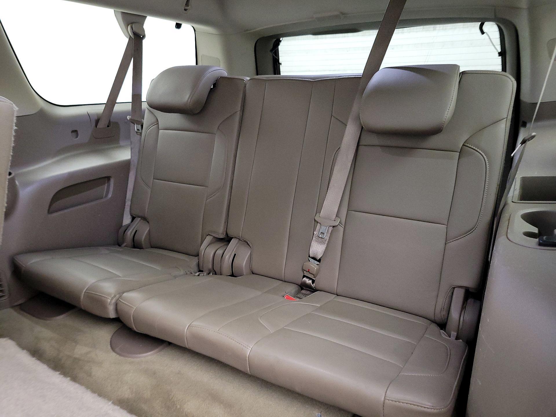 Thumbnail: 2016 Chevrolet Suburban - 19