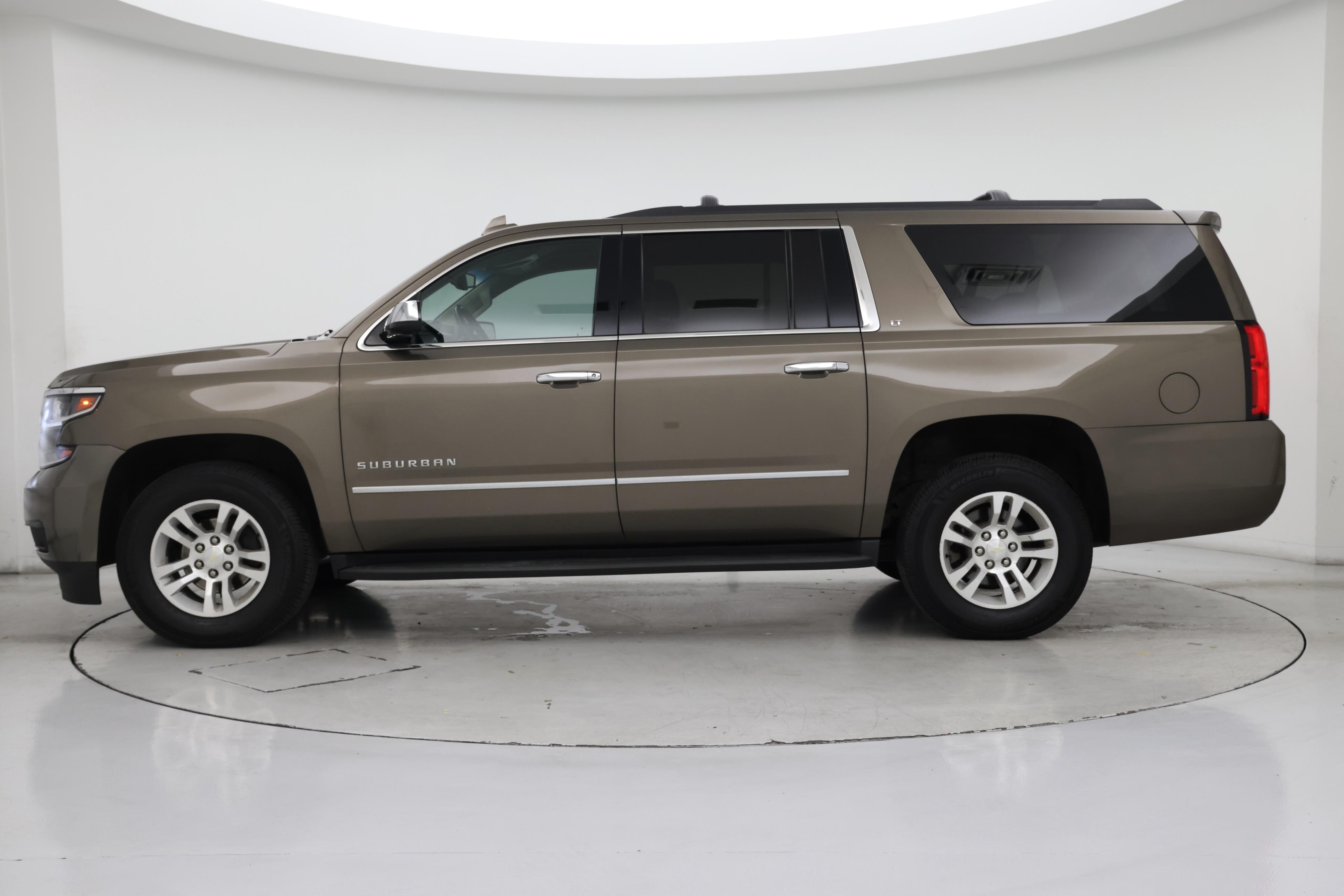 Thumbnail: 2016 Chevrolet Suburban - 3
