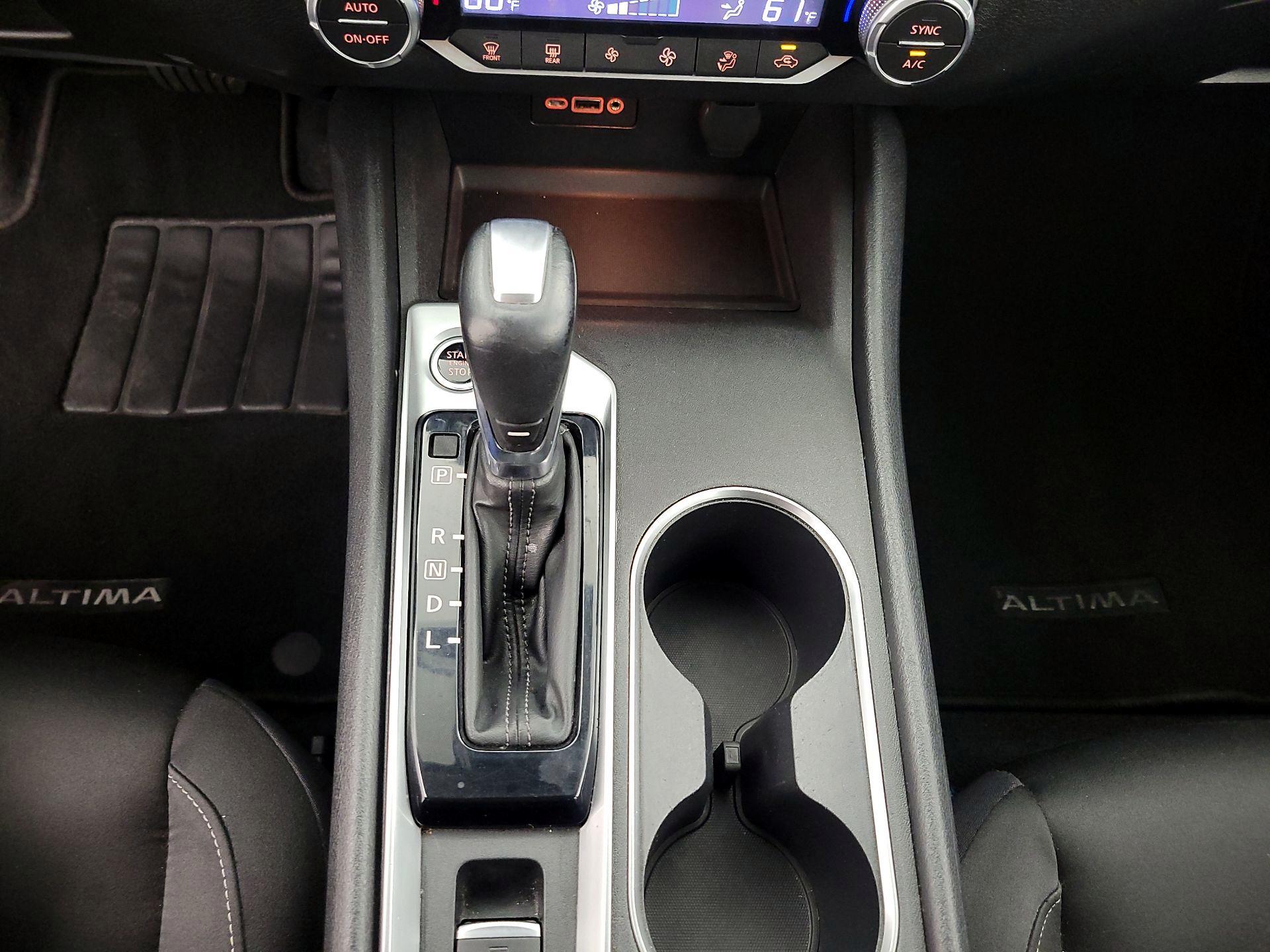 Thumbnail: 2019 Nissan Altima - 17