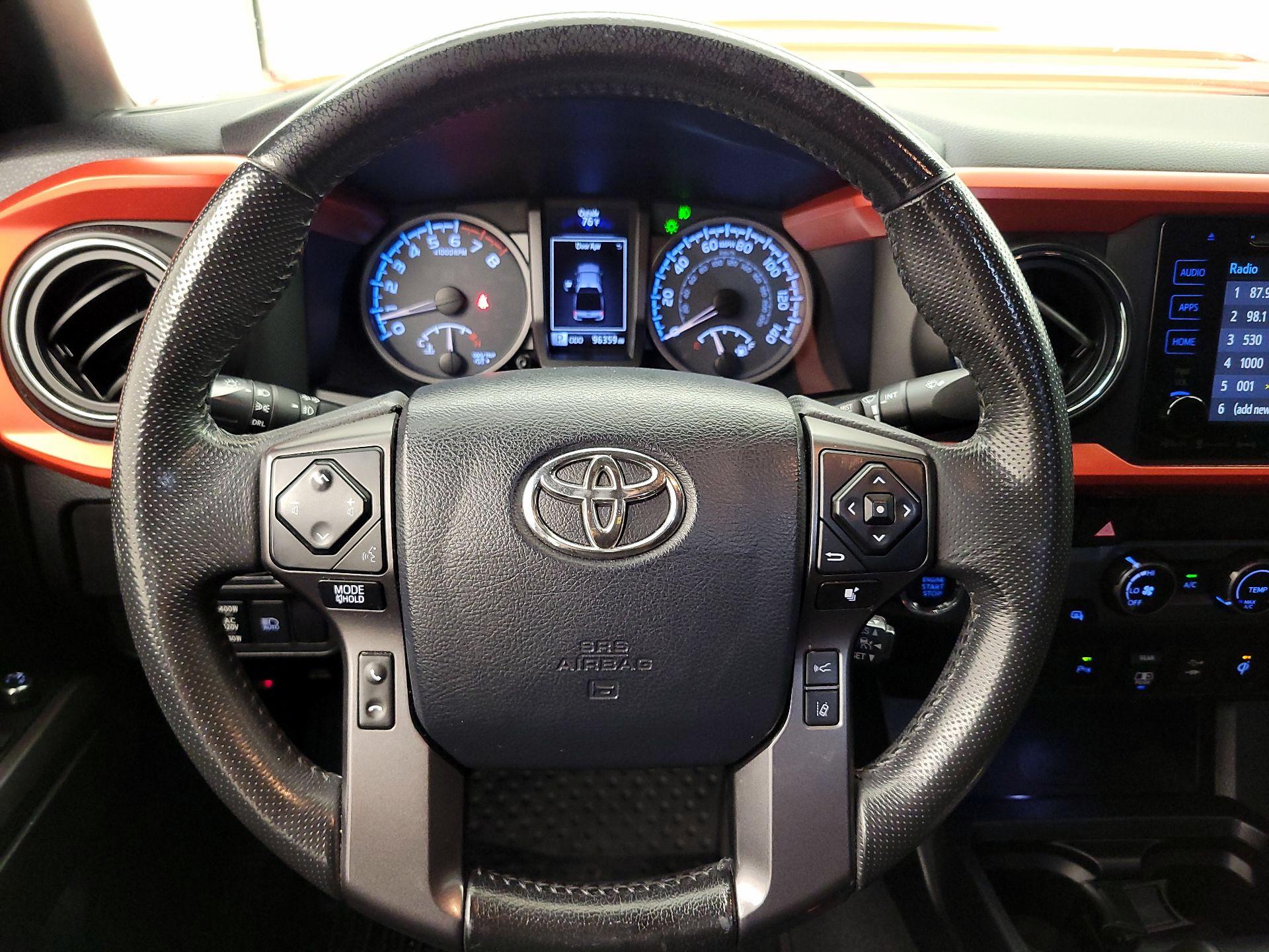 Thumbnail: 2018 Toyota Tacoma - 10