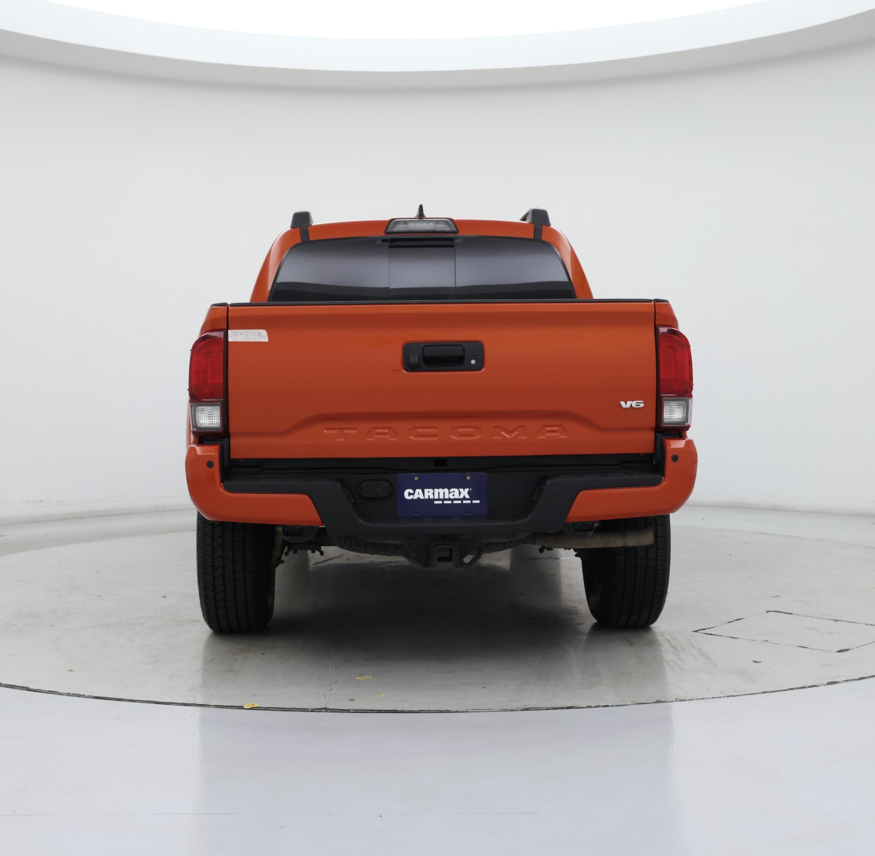 Thumbnail: 2018 Toyota Tacoma - 6