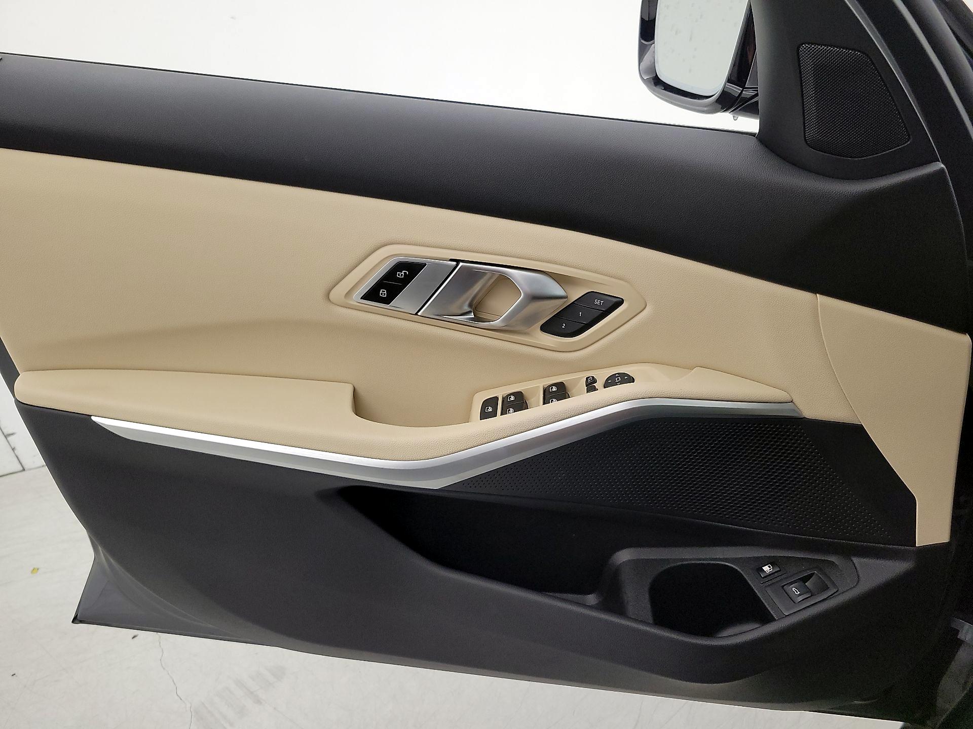Thumbnail: 2021 BMW 3 Series - 12