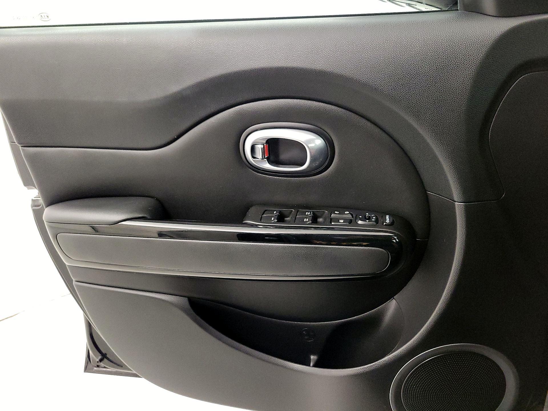 Thumbnail: 2014 Kia Soul - 12