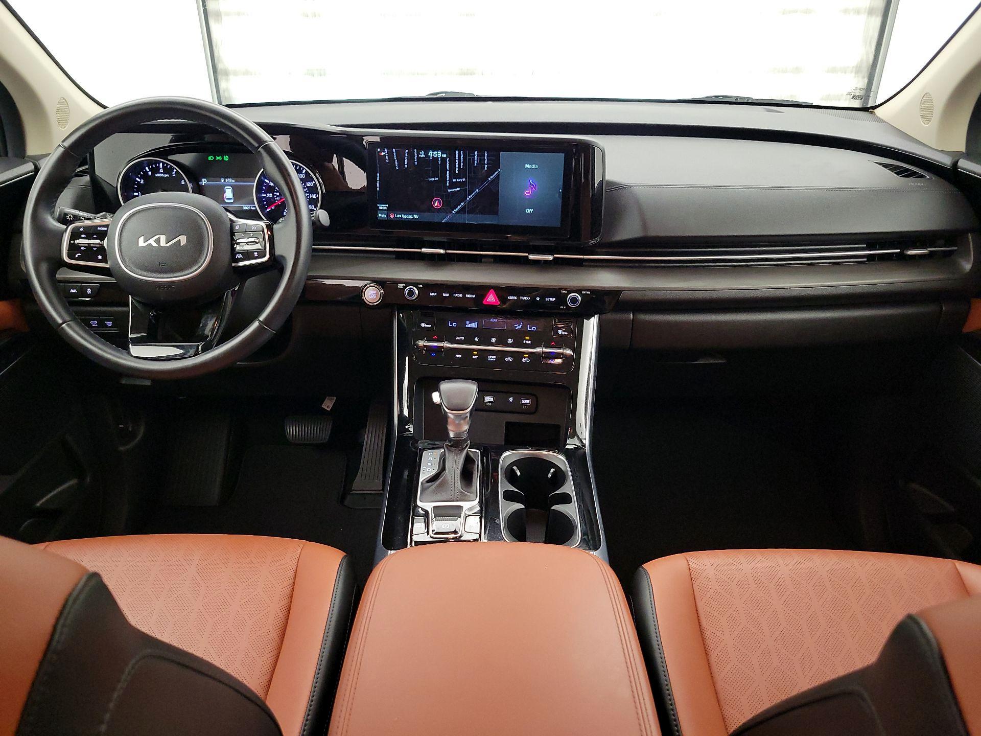 Thumbnail: 2022 Kia Carnival - 9