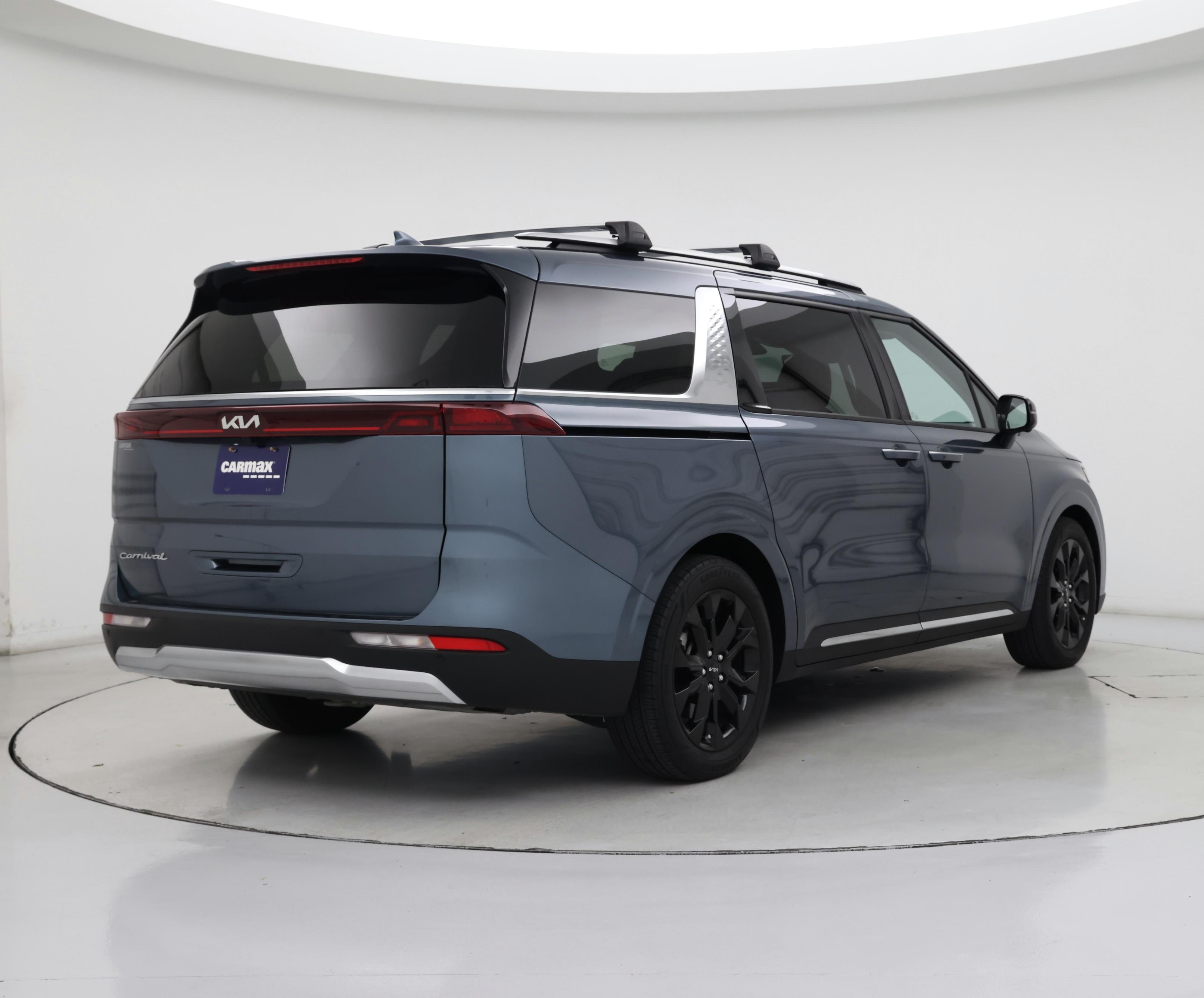 Thumbnail: 2022 Kia Carnival - 8
